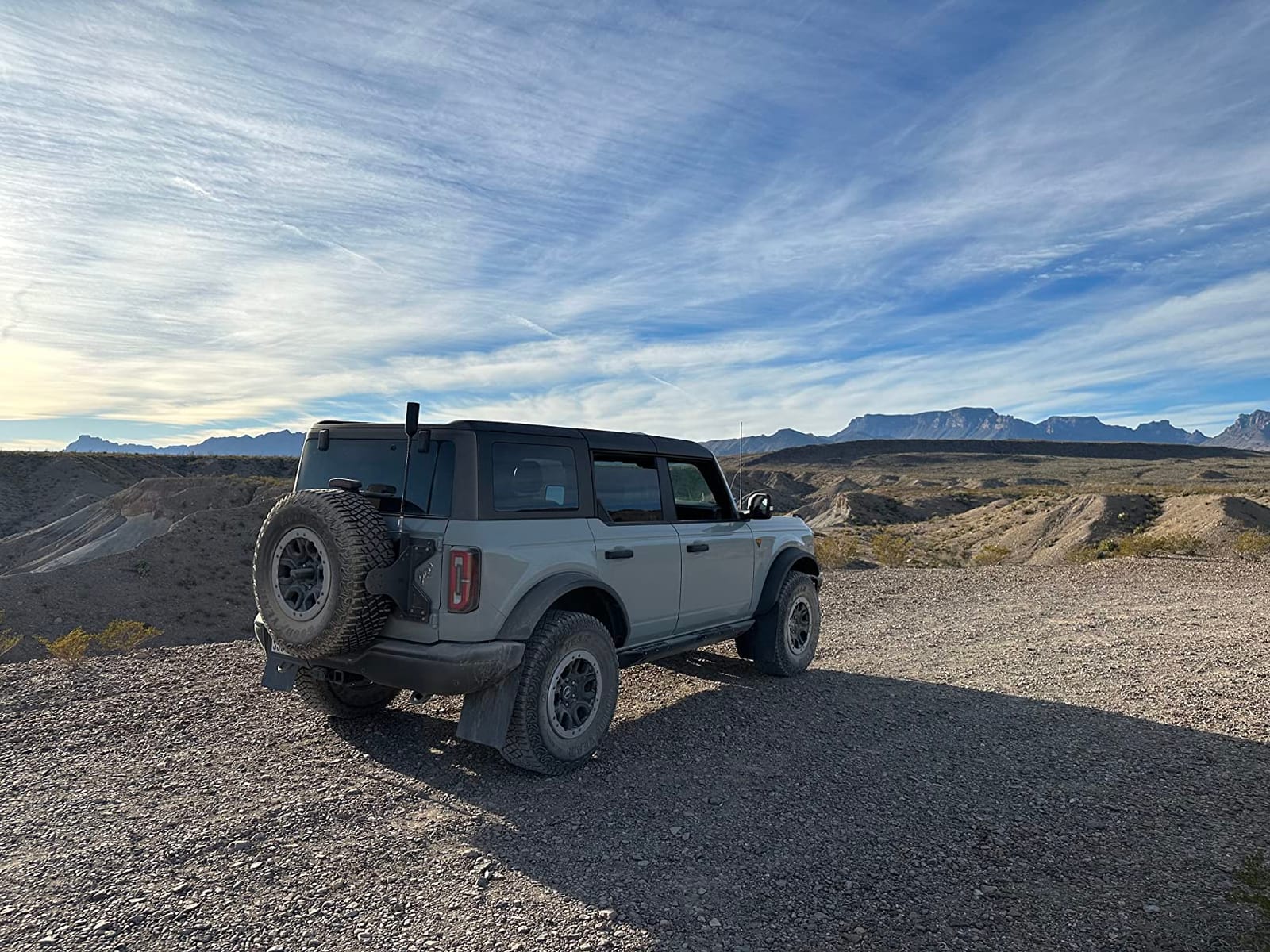 weBoost Drive Reach OTR - Cell Phone Signal Booster for Trucks and SUVs | Boosts 5G & 4G LTE for All U.S. Carriers - Verizon, AT&T, T-Mobile & more | Made in the U.S. | FCC Approved (model 477154) customer photo 1