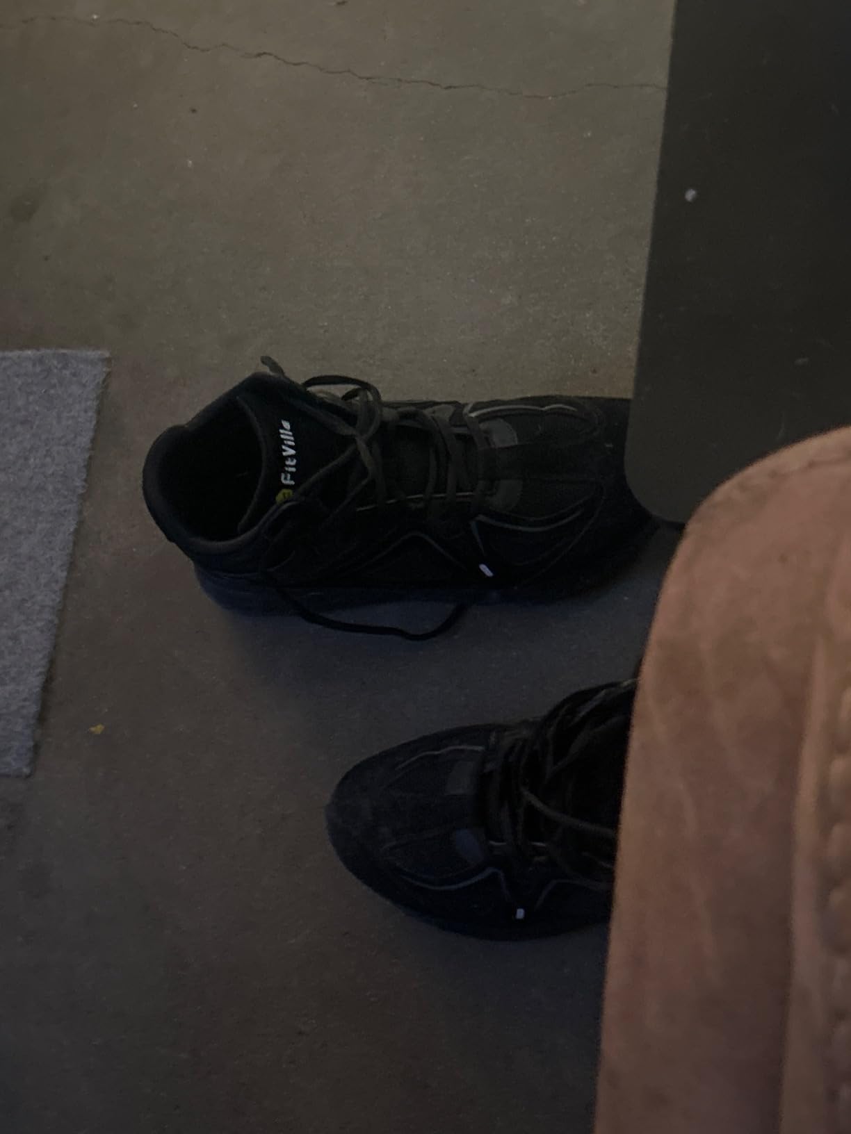 FitVille Wide Basketball Shoes for Men with Flat Feet Extra Wide High-top Sneakers with Ankle Support customer photo 2