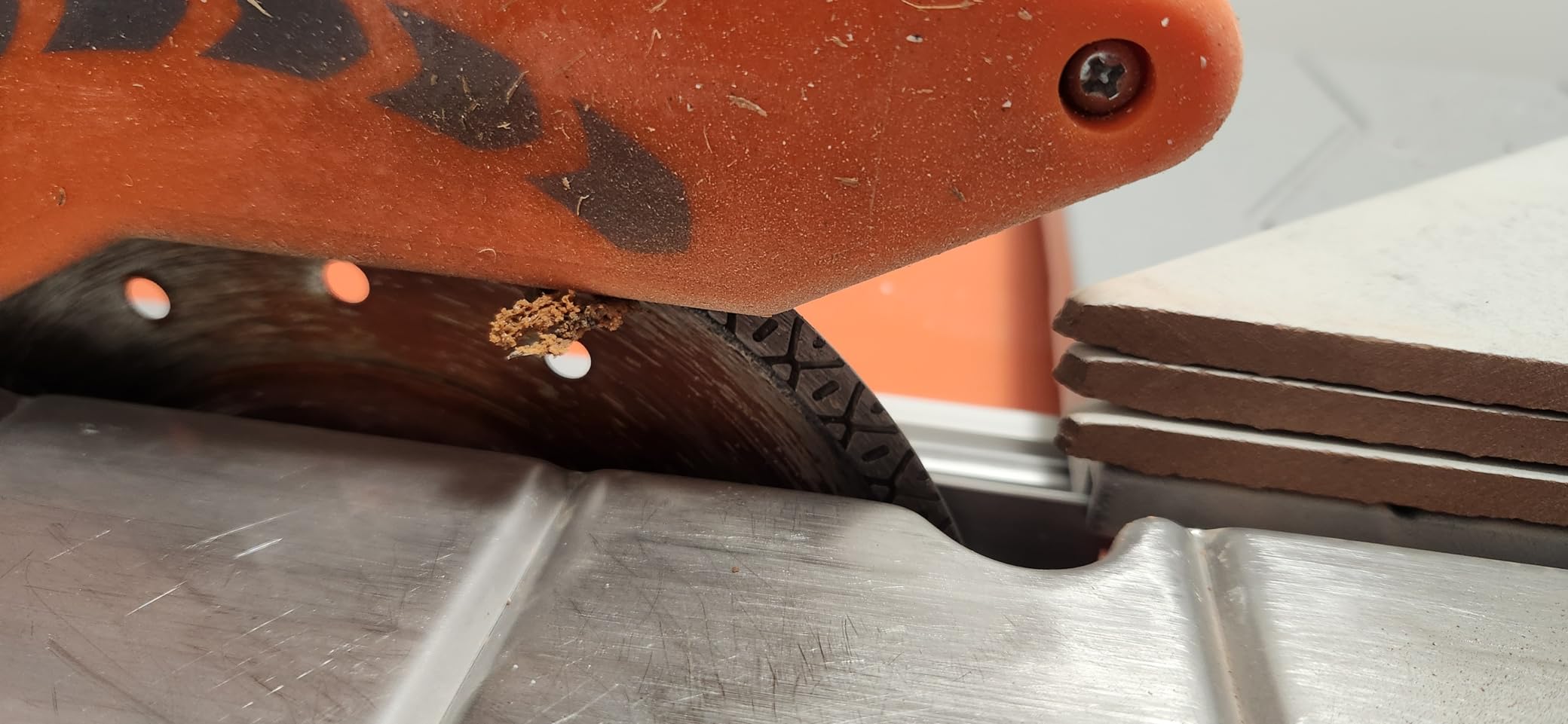 Iq Power Tools 7 Inch Dry Cut Bench/tabletop Tile Saw With Integrated Dust Control And New Tru-Cut System customer photo 2