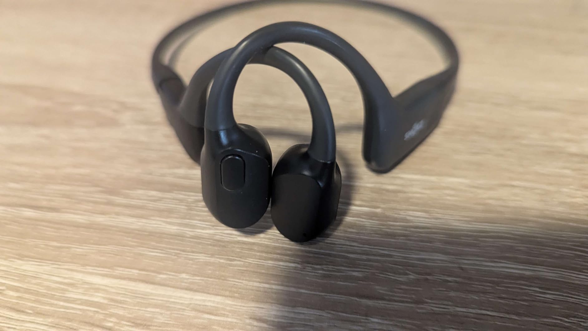 SHOKZ OpenRun Bone Conduction Open-Ear Bluetooth Sport Headphones, Black | Bundle with Sweat Headband；Open ear comfort; Lightweight & Secure fit; IP67 water resistance; 8H battery; Running/Cycling customer photo 2
