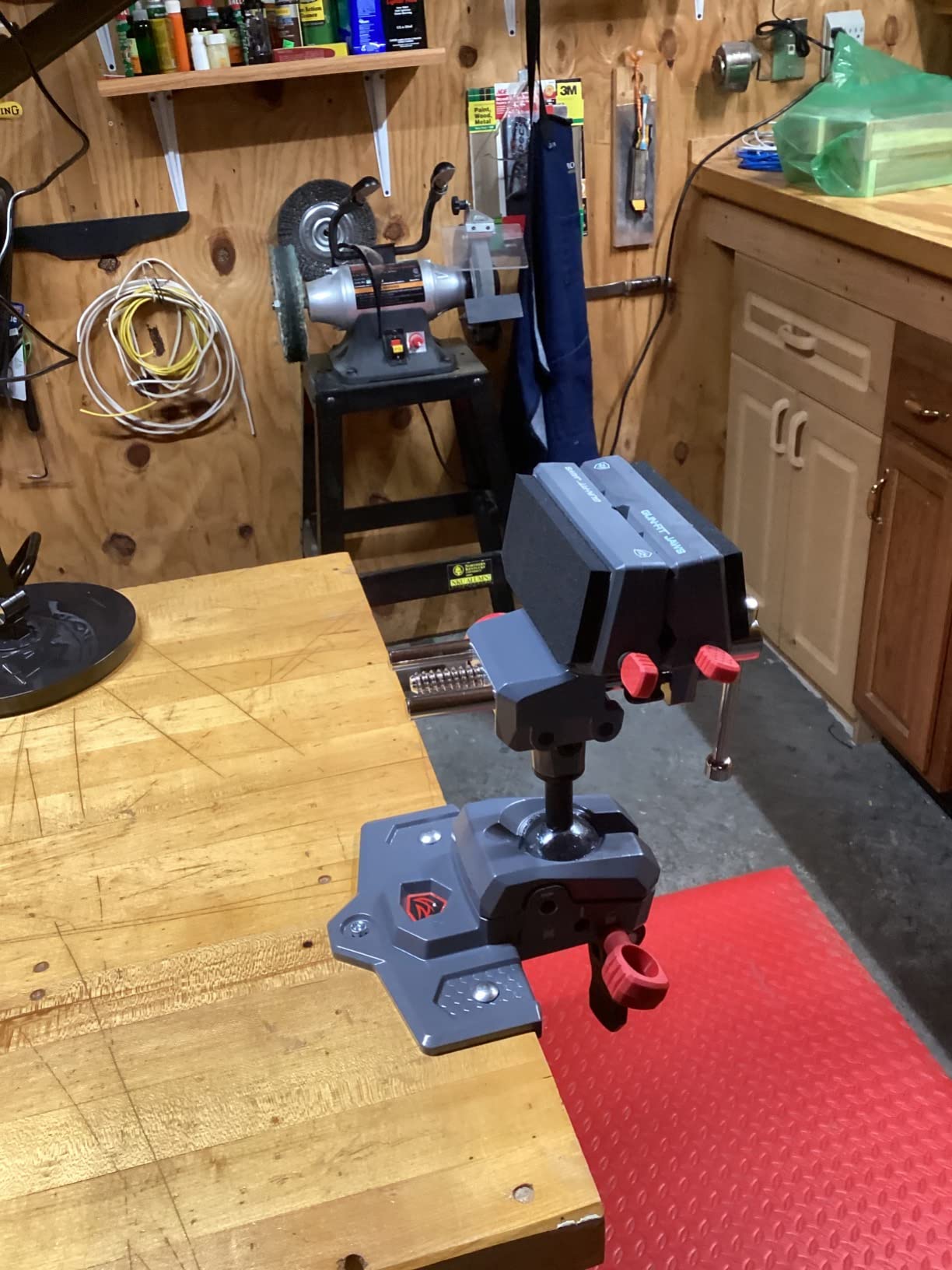 Real Avid Vise - 360° Swiveling Bench Vise for Optimal Positioning, Versatile Applications, 5