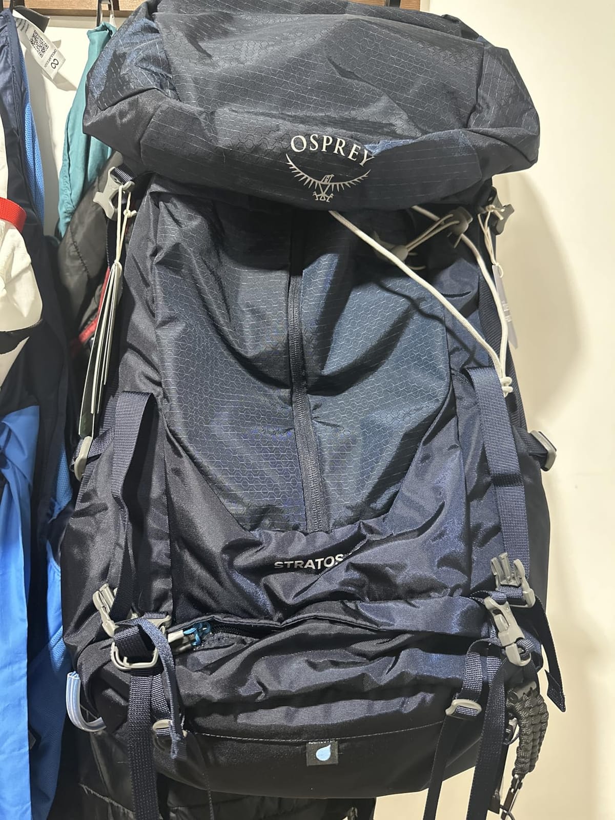 Osprey Stratos 36L Men's Hiking Backpack, Tunnel Vision Grey customer photo 2