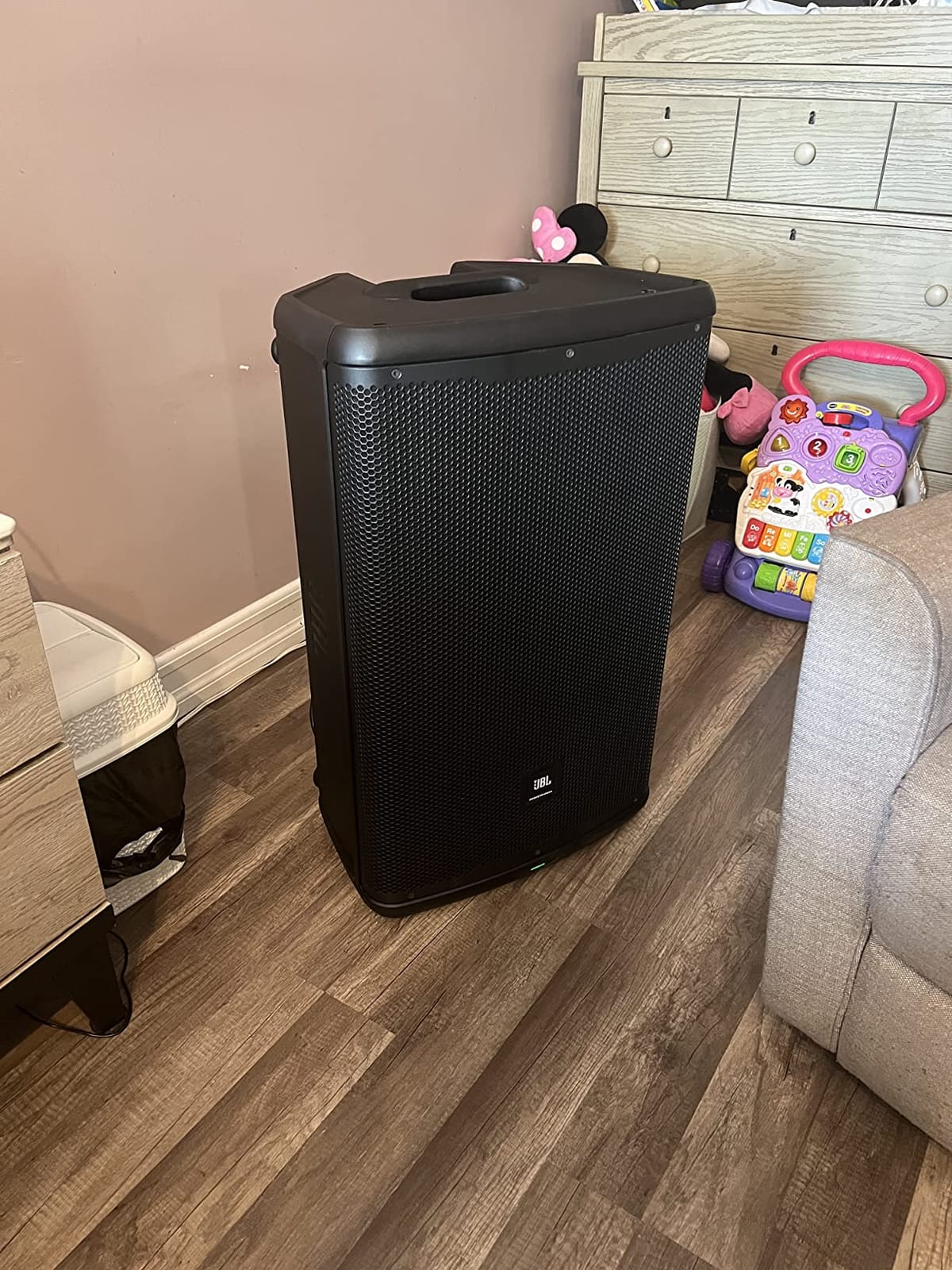 JBL Professional EON712 Powered PA Speaker, 12 inch, 1300 Watt, Black customer photo 1