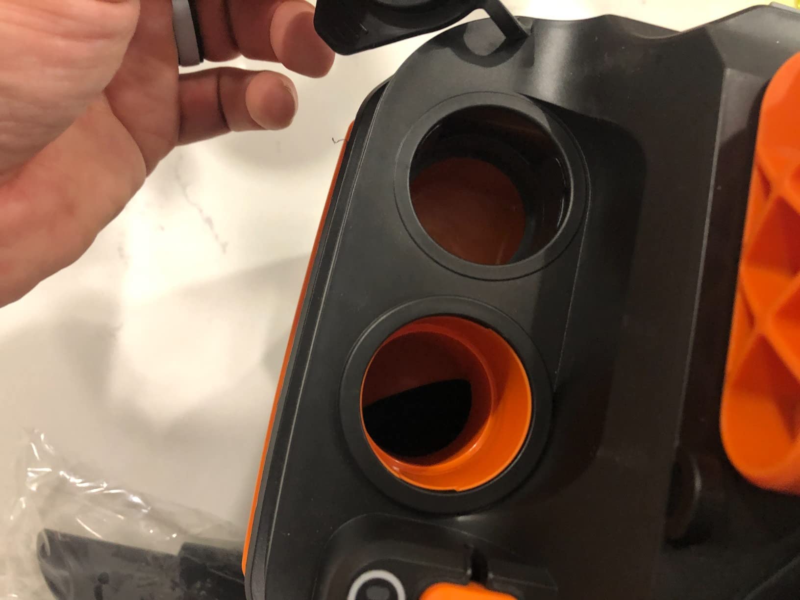 WORX Cordless Wet/Dry Vacuum, 20V 2.1 Gal, WX031L customer photo 2