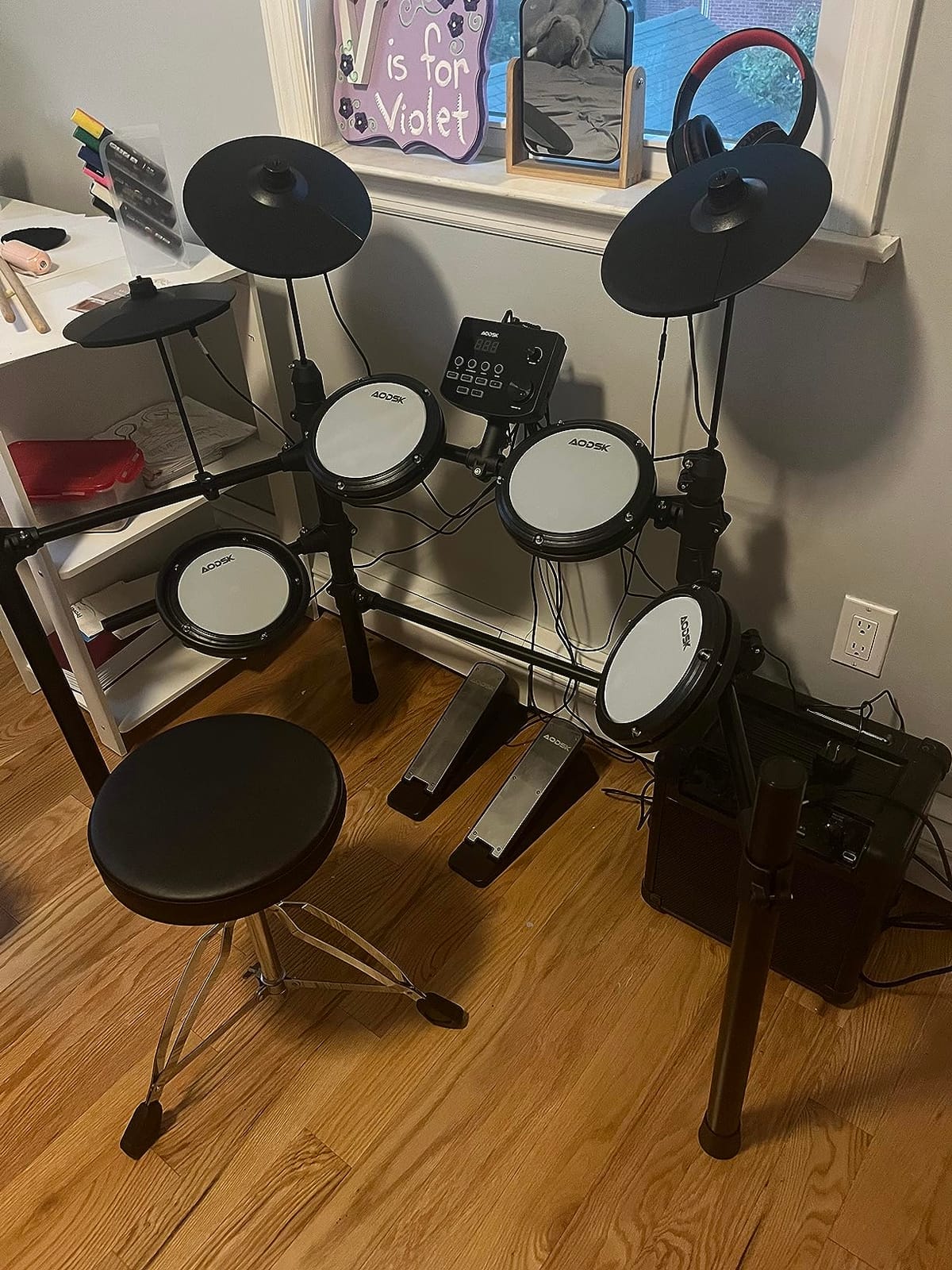 AODSK Electric Drum Set with Quiet Mesh Pads,Electronic Drum for Beginner,USB MIDI,Throne,Headphones,Sticks, Included 15 Kits and 195 Sounds (AED-403-Teenagers Beginners) customer photo 2