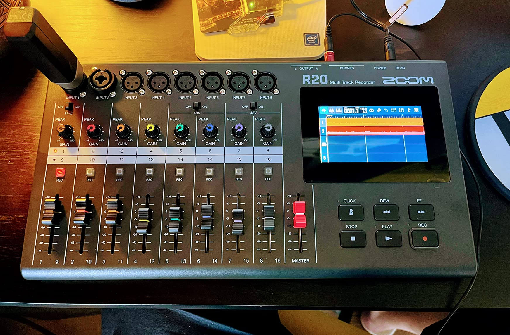 Zoom R20 Tabletop Recorder for Musicians with 16 Tracks & 6 XLR Inputs customer photo 2