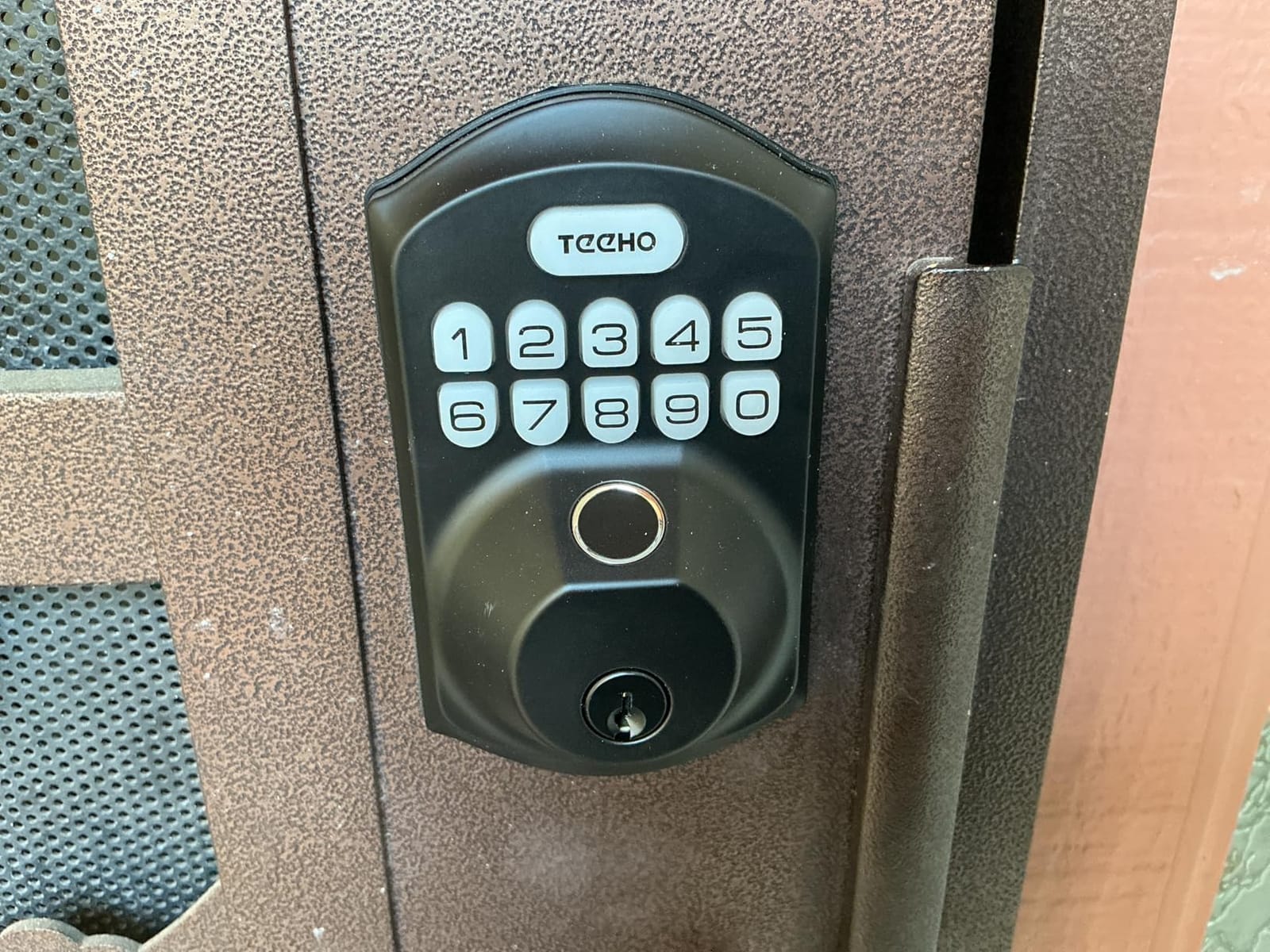 TEEHO TE002 Fingerprint Deadbolt with Keypad for Front Door, Matte Black | 1-Second Fingerprint Unlock, ANSI Grade 3, 20 User Codes, Auto Lock, Anti-Peep Password, IP54 Waterproof & Low Battery Alerts customer photo 2