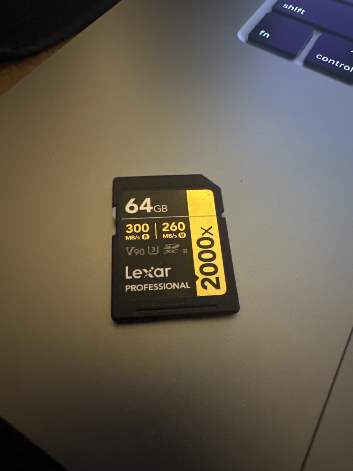 Lexar 256GB 2000x SD Memory Card, 300MB/s Read, 8K, V90, U3, UHS-II customer photo 1