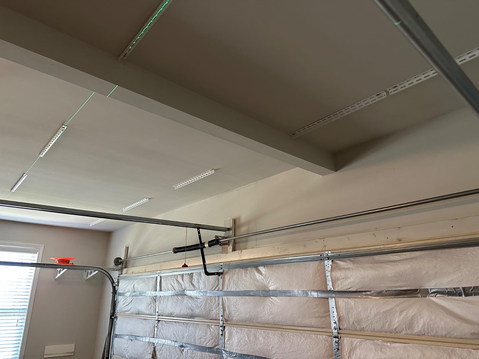 IKOVWUK Laser Level with 12 Green Lines, Built-in 5200 mAh Li-ion Battery customer photo 1