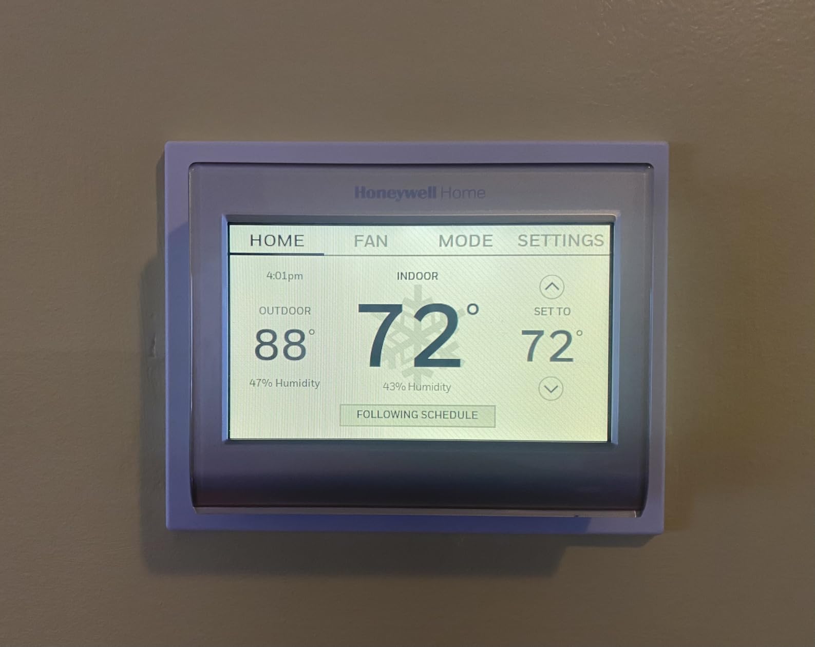 Honeywell Home RTH9600WF Smart Color Thermostat ENERGY STAR Wi-Fi Programmable Touchscreen Alexa Ready - C-Wire Required customer photo 2