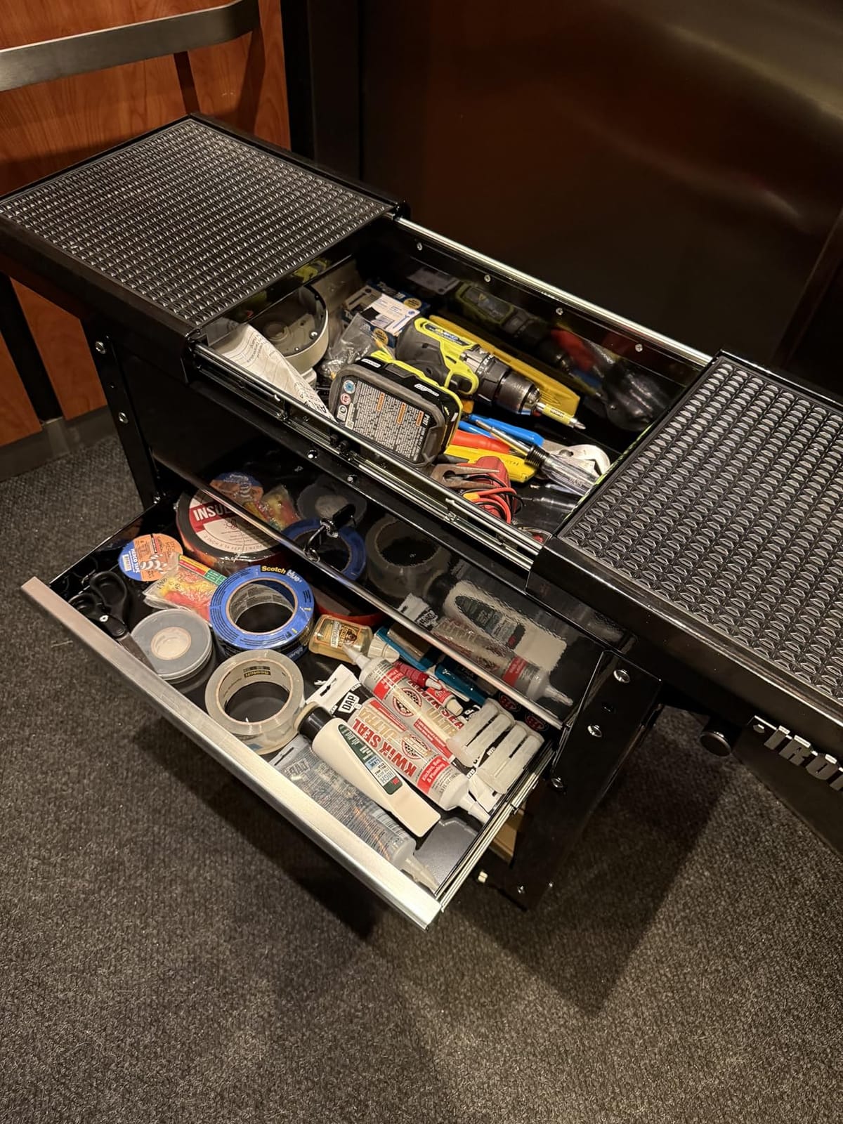 Ironton Slide-Top Mobile Tool Chest, 4 Locking Drawers, Powder-Coat customer photo 2