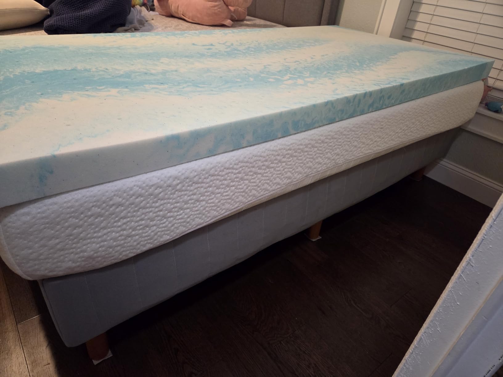 EGO 3 Inch Queen Mattress Topper Gel Memory Foam for Pressure Relief | Cooling Gel Infused, Ventilated Design Bed Topper in a Box, CertiPUR-US Certified customer photo 1