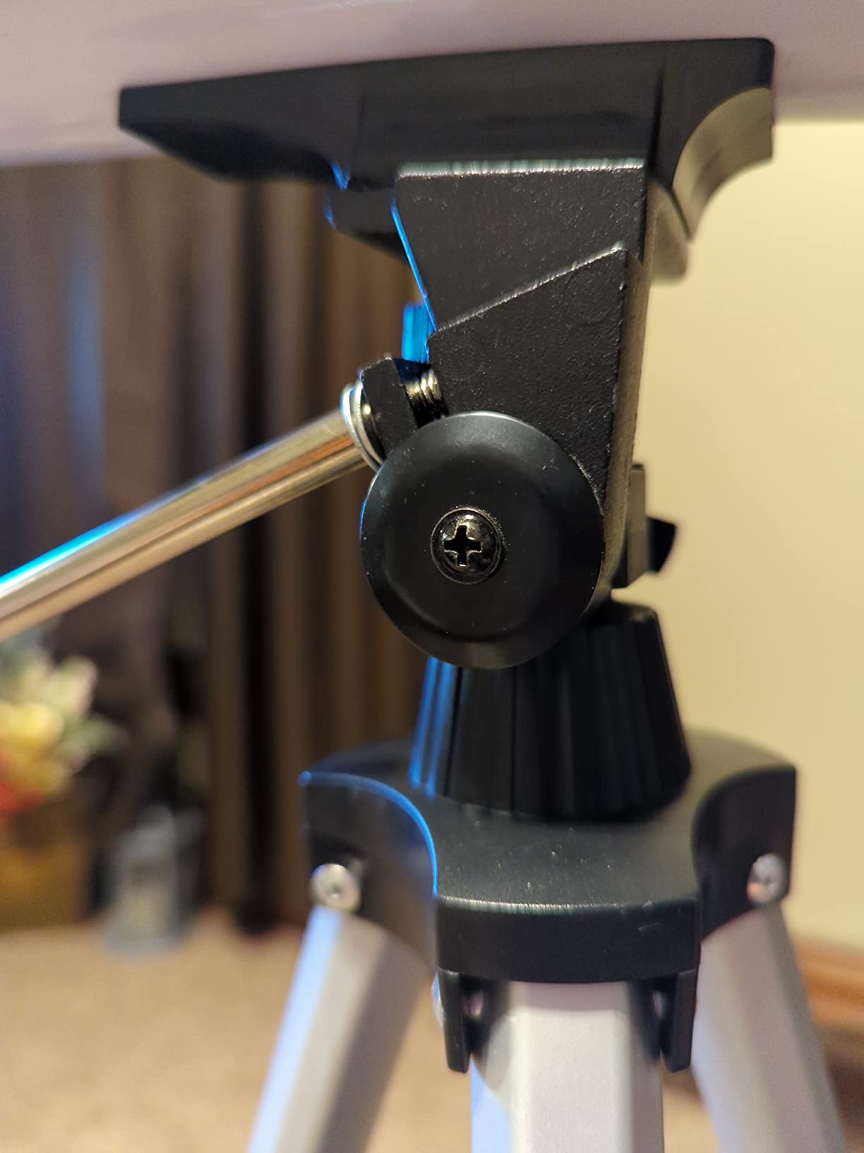 Koolpte Telescope for Adults & Beginner Astronomers - 80mm Aperture 600mm Fully Multi-Coated High Transmission Coatings with AZ Mount Tripod Phone Adapter, Carrying Bag, Wireless Control. | High-power 80mm AZ refractor for adults and beginners, with Barlow lens, phone adapter, wireless remote and carry bag. customer photo 2