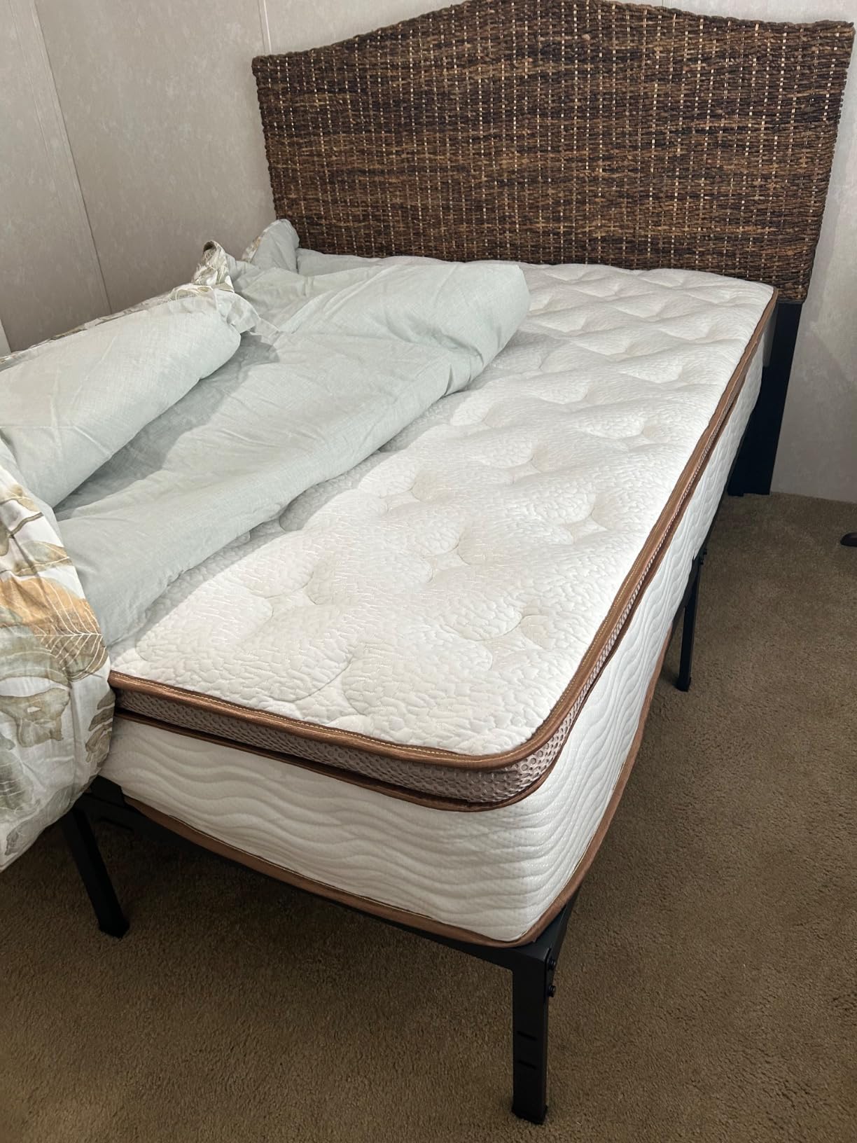 Yitong Angel 14 Inch Queen Size Bed Frame, 3500 lbs Heavy Duty Metal Platform, Mattress Foundation with Steel Slat Support/No Box Spring Needed/Noise Free/Non-Slip/Easy Assembly customer photo 1