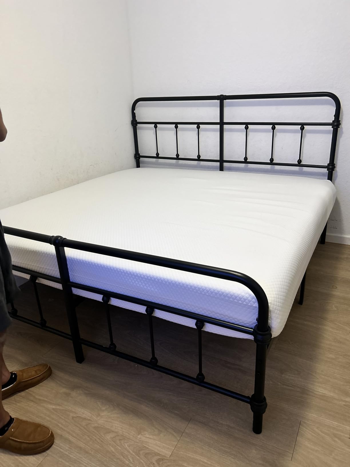 King Mattress 10 inch Gel Memory Foam Mattress Queen Mattresses Medium Firm Mattresses for Cool Sleep Relieving Pressure Relief CertiPUR-US Certified Mattress in a Box customer photo 1