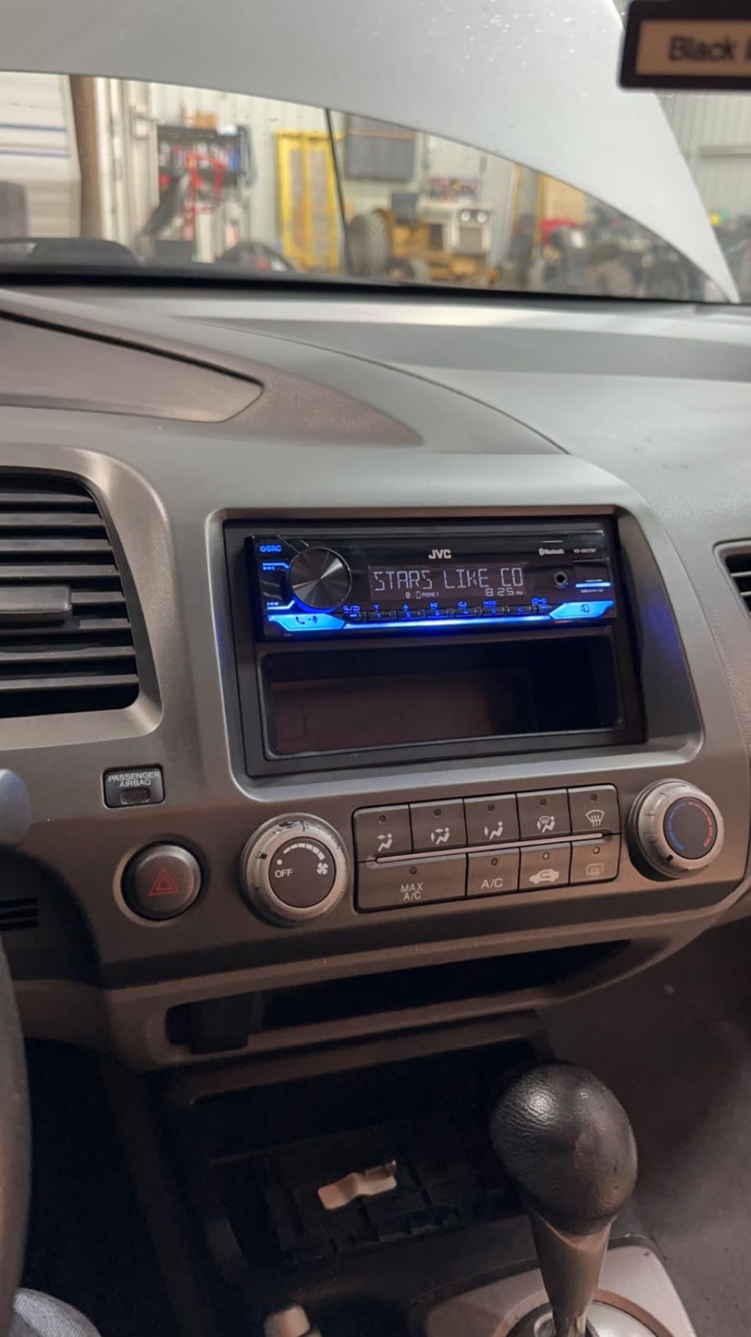 JVC KD-SX27BT Car Stereo with Bluetooth, 100W Digital Media Receiver, 1.5A USB, Single DIN Head Unit with AM/FM Radio & AUX-in, iOS/Android JVC Remote App, 13-Band EQ, Dual Phone Connection customer photo 2