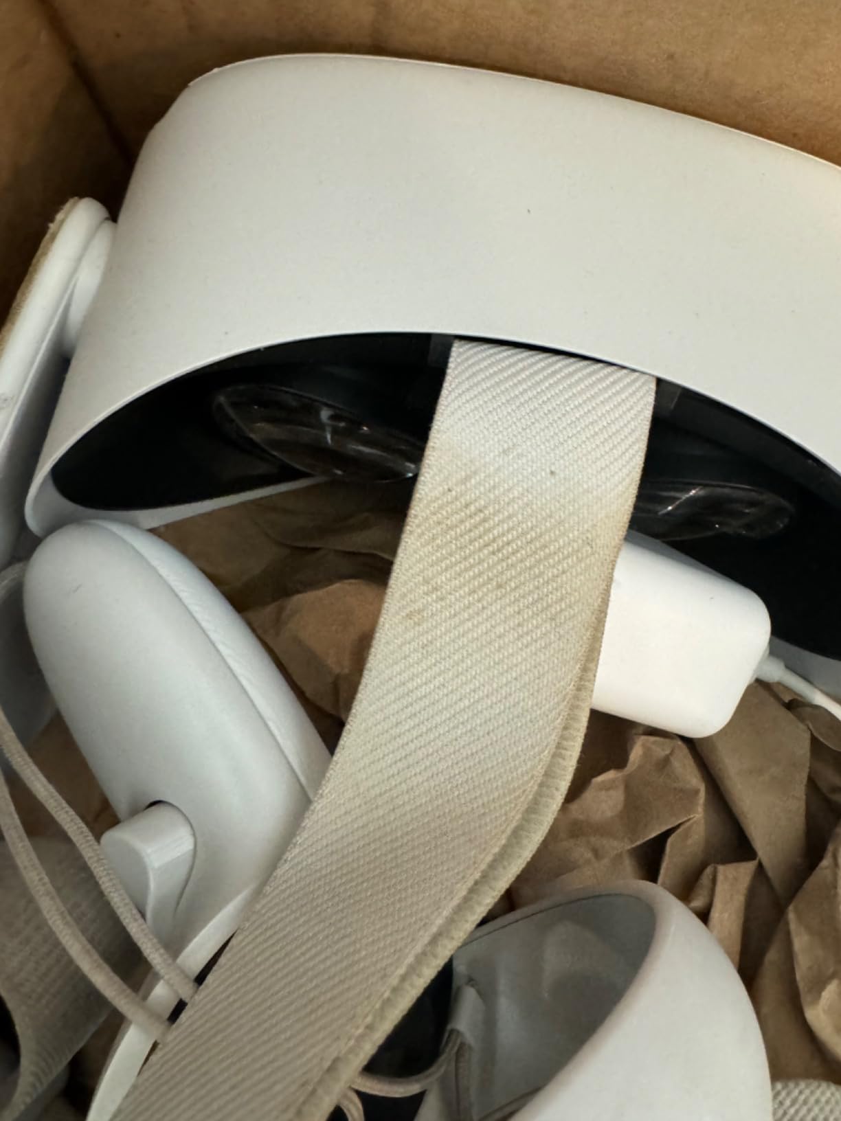 Oculus Quest 2 VR Headset 128GB Holiday Set - Advanced All-in-One Virtual Reality Headset Cover Set, White customer photo 1