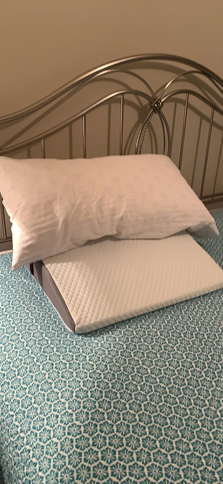 Cozymaker 7.5-inch Bed Wedge Pillow for Sleeping Back Support Pain Relief customer photo 1