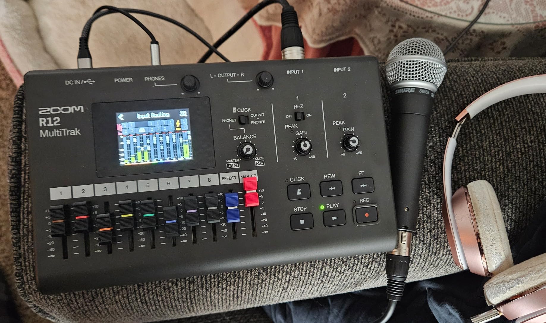 Zoom R12 Portable Recorder for Musicians with 8 Tracks, FX & Drum Loops customer photo 2
