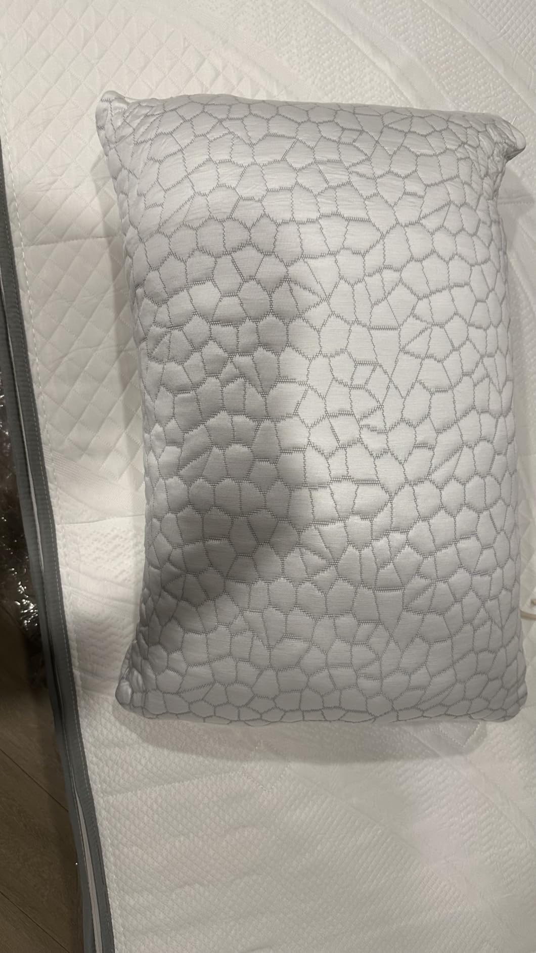 QUTOOL Cooling Pillow for Sleeping, CertiPUR-US Shredded Memory Foam Standard Pillow Set of 1, Cool Pillow for Hot Sleepers Adjustable Firm Pillow for Side,Back,Stomach Sleepers Soft Yet Support,White customer photo 2