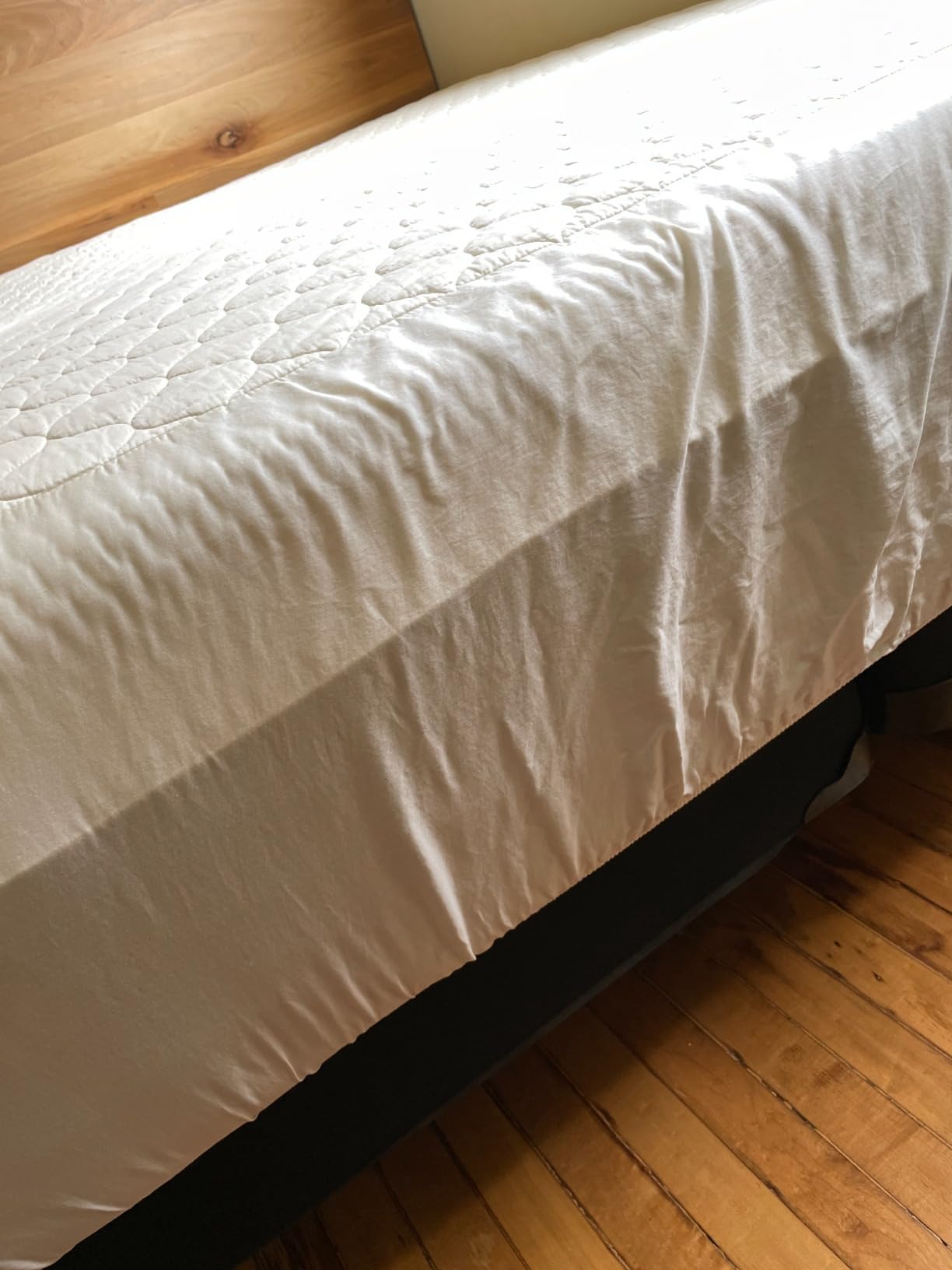 Whisper Organics 100% Cotton Organic Quilted Mattress Pad Protector | GOTS & Fairtrade Certified Premium 300GSM, Breathable & Cooling, Machine Washable, Bed Cover (White, King) customer photo 1