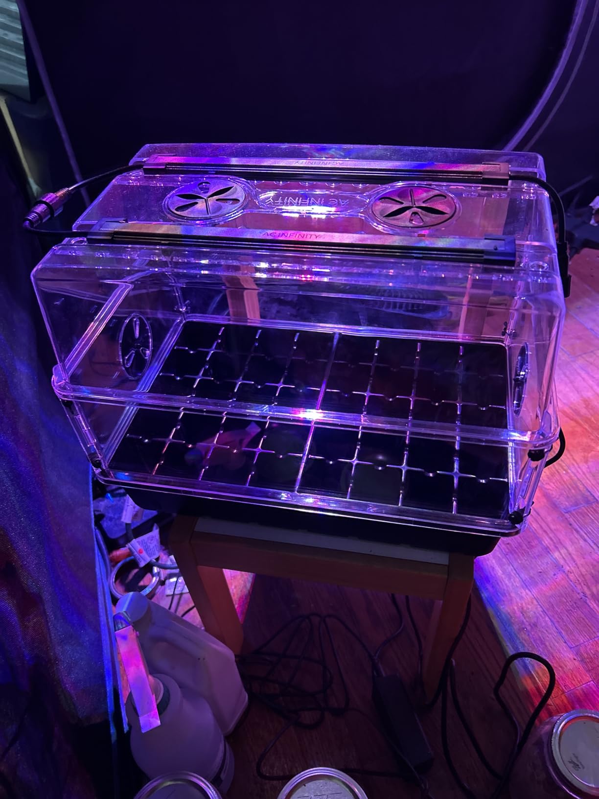 AC Infinity Humidity Dome Kit 5x8 w/ LED Grow Lights & Seedling Heat Mat customer photo 2