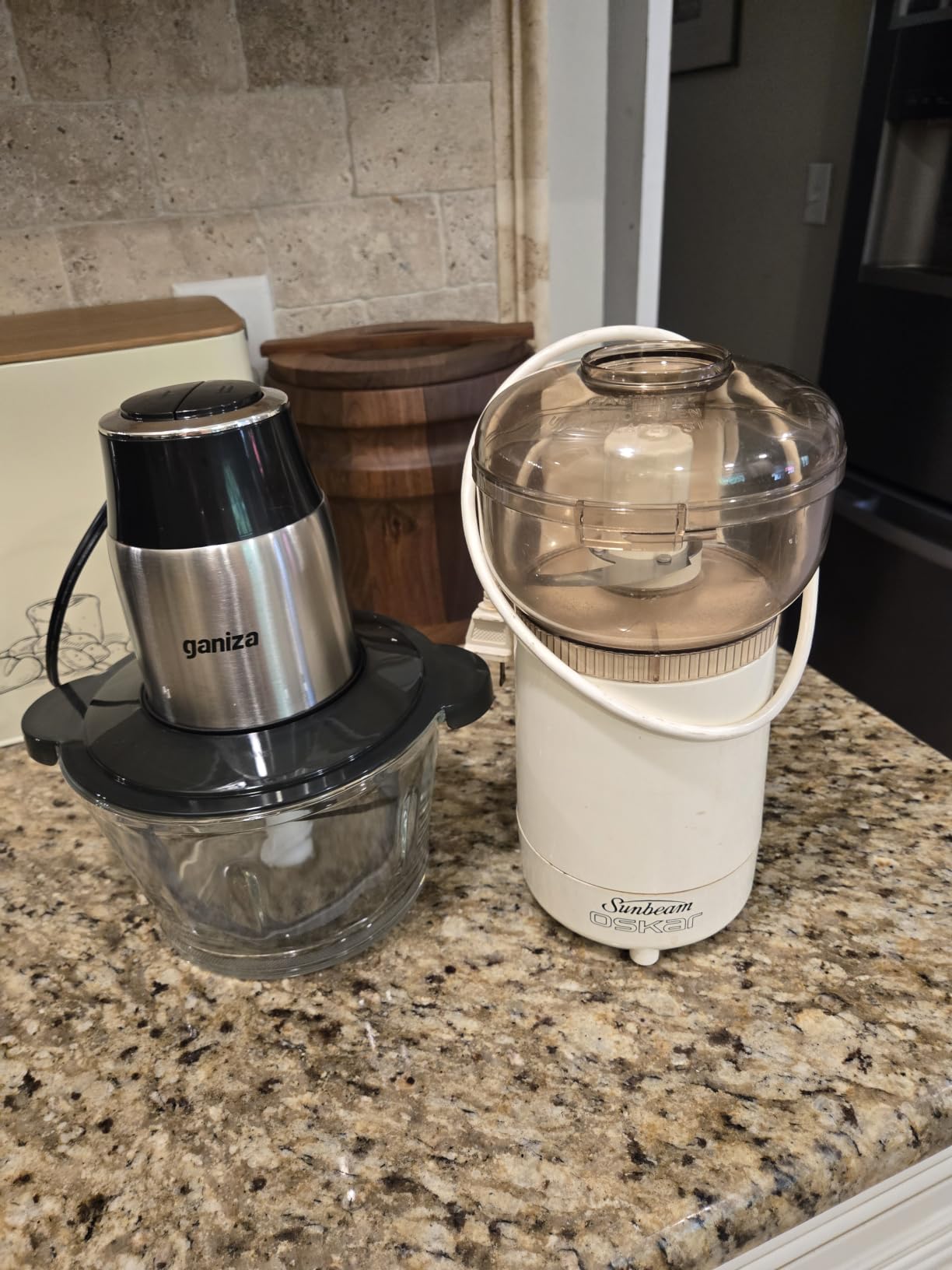 Ganiza Food Processors with 2 Bowls, 450W Meat Grinder Vegetable Chopper | 2-Speed Electric Food Chopper with 8 Cup Glass & 8 Cup Stainless Steel Bowls -Includes 2 Sets of Blades for Fruits/Meat/Nuts customer photo 2