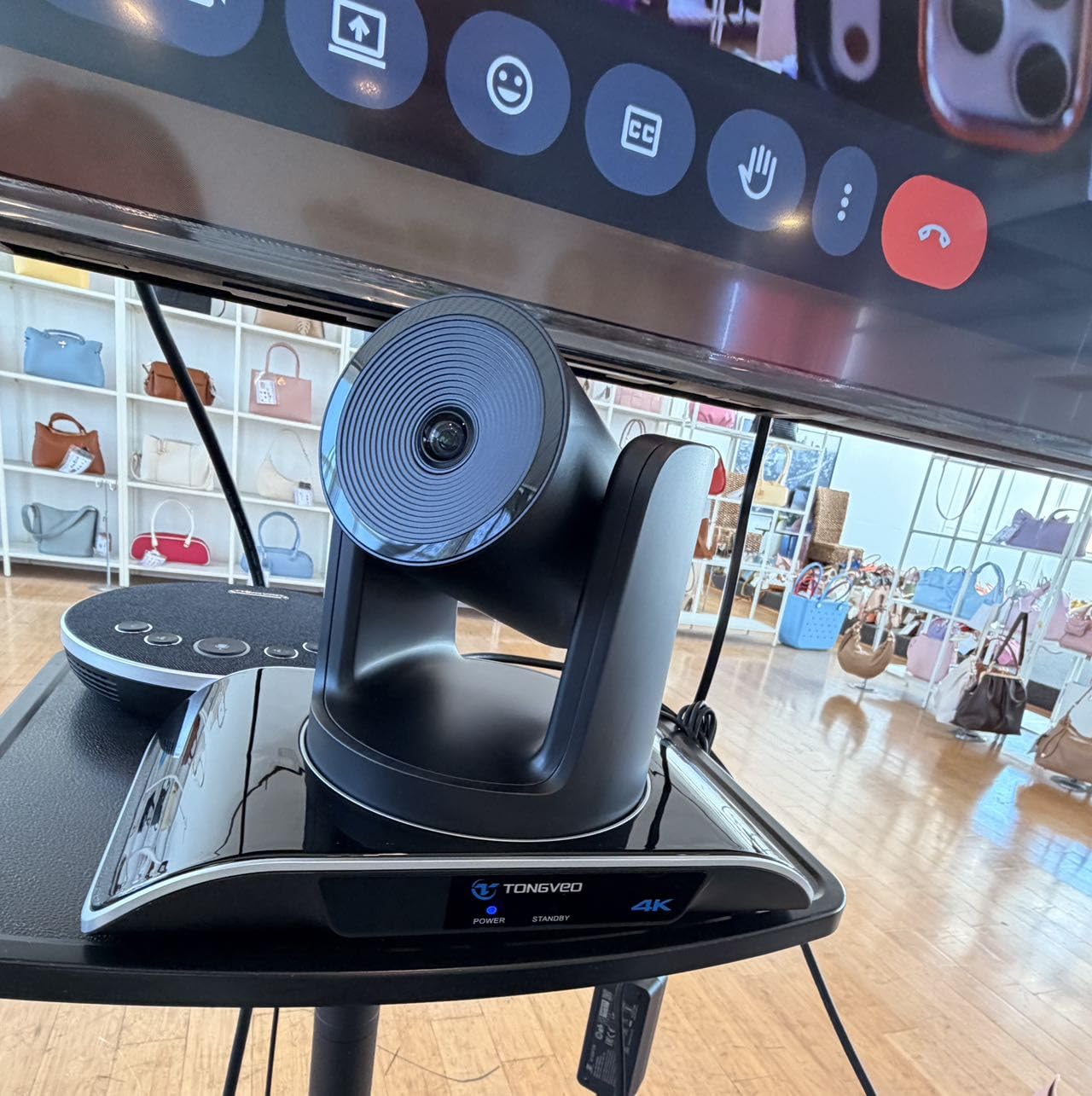 TONGVEO 4K Conference Room Camera System with Gesture Control, AI Auto-Tracking PTZ Camera 5X Digital Zoom with Speakerphone Set 120° Wide-Angle USB3.0 for Remote Meetings Zoom Teams OBS and More customer photo 1