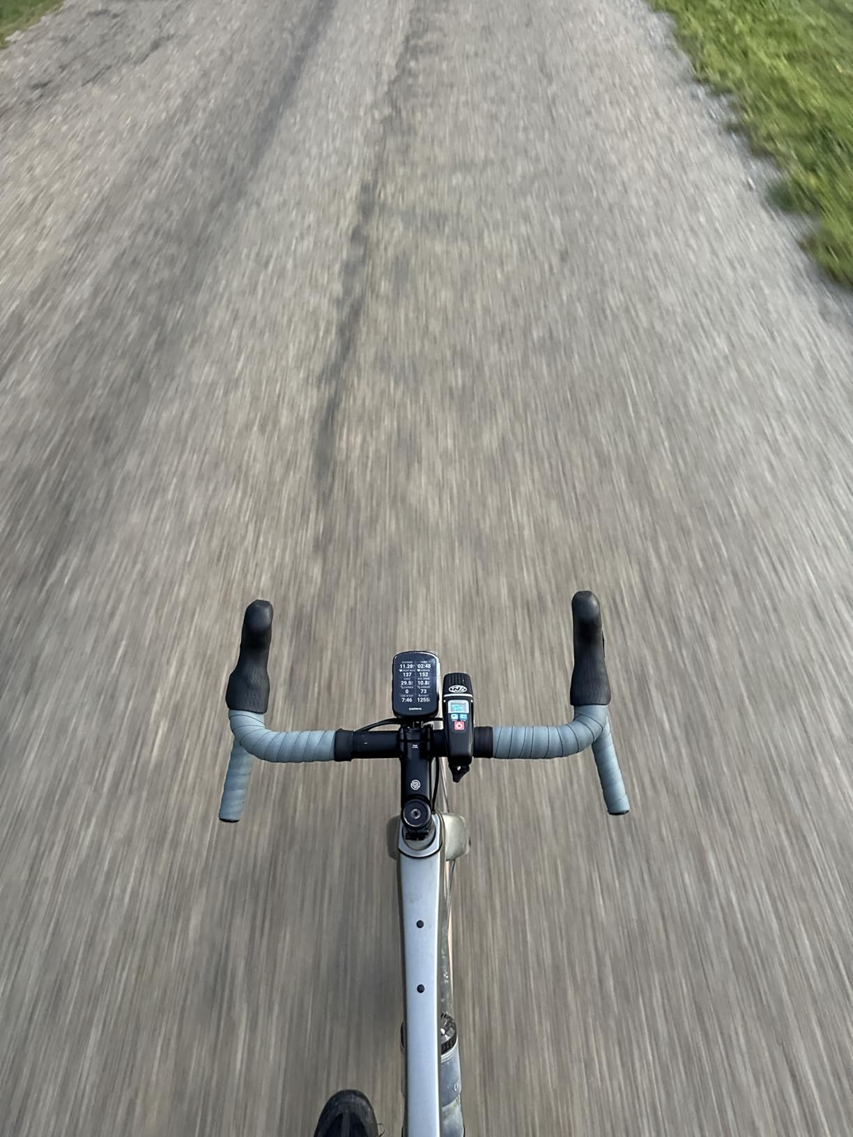 Garmin Edge 540, Compact GPS Cycling Computer | Button Controls, Targeted Adaptive Coaching, Advanced Navigation, Up to 26 hours customer photo 2