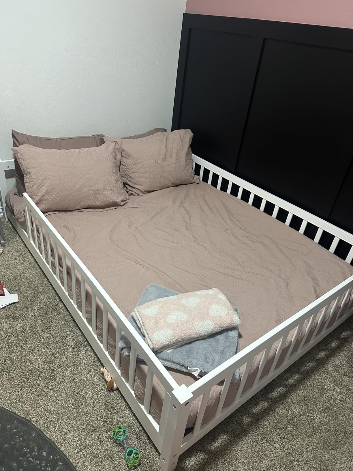 i-POOK Full Size Floor Bed for Children, Solid Wood Montessori Bed Frame with Fence & Door Montessori Floor Bed with Safety Guardrails for Girls and Boys, White (with Bed Slats) customer photo 2