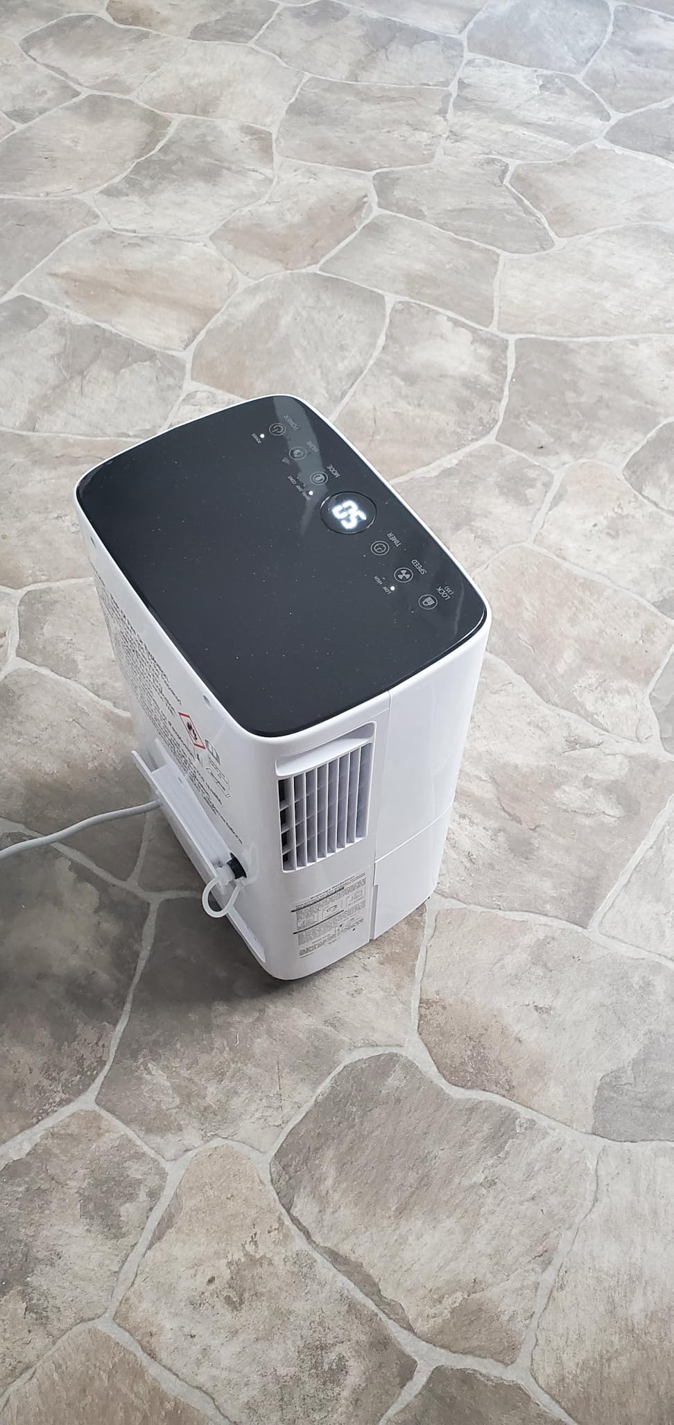 VEAGASO 34 Pint/D, 2500 Sq.Ft Dehumidifier for Basement with Drain Hose customer photo 2