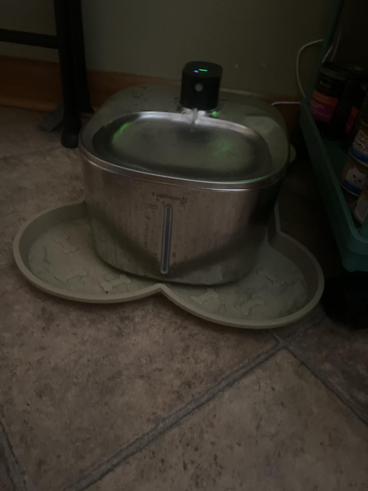 FEELNEEDY Wireless Cat Water Fountain Stainless Steel with Sensor, 4000mAh Battery Operated, 4L/135fl oz Pet Water Fountain for Cats Dogs, Ultra Quiet Cat Drinking Fountain with 2 Filters (YPD-C004S) customer photo 2