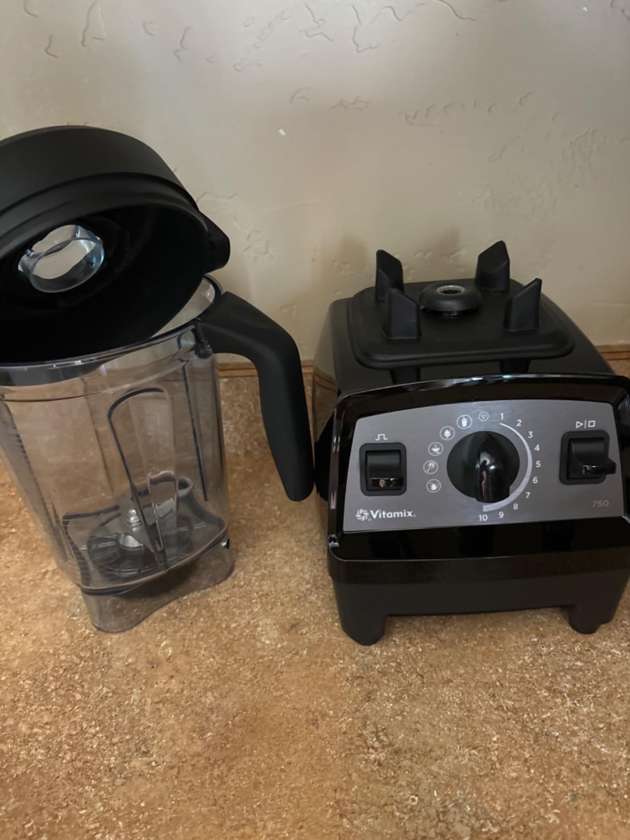 Vitamix Propel Series 750 Professional-Grade Blender, 4 Programs, Black customer photo 1