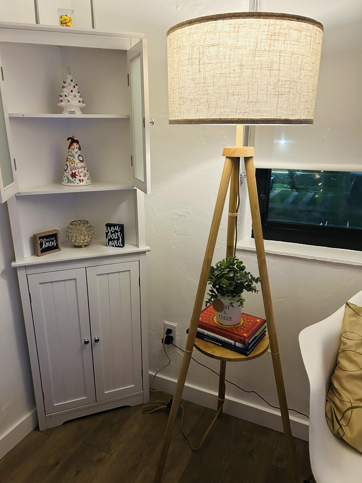 OUTON Wood Tripod Floor Lamp with Shelves, Mid Century Floor Lamp with Remote Control, 4 Color Temperature, LED Modern Dimmable Standing Lamp with Beige Linen Shade for Living Room, Bedroom, Office customer photo 2
