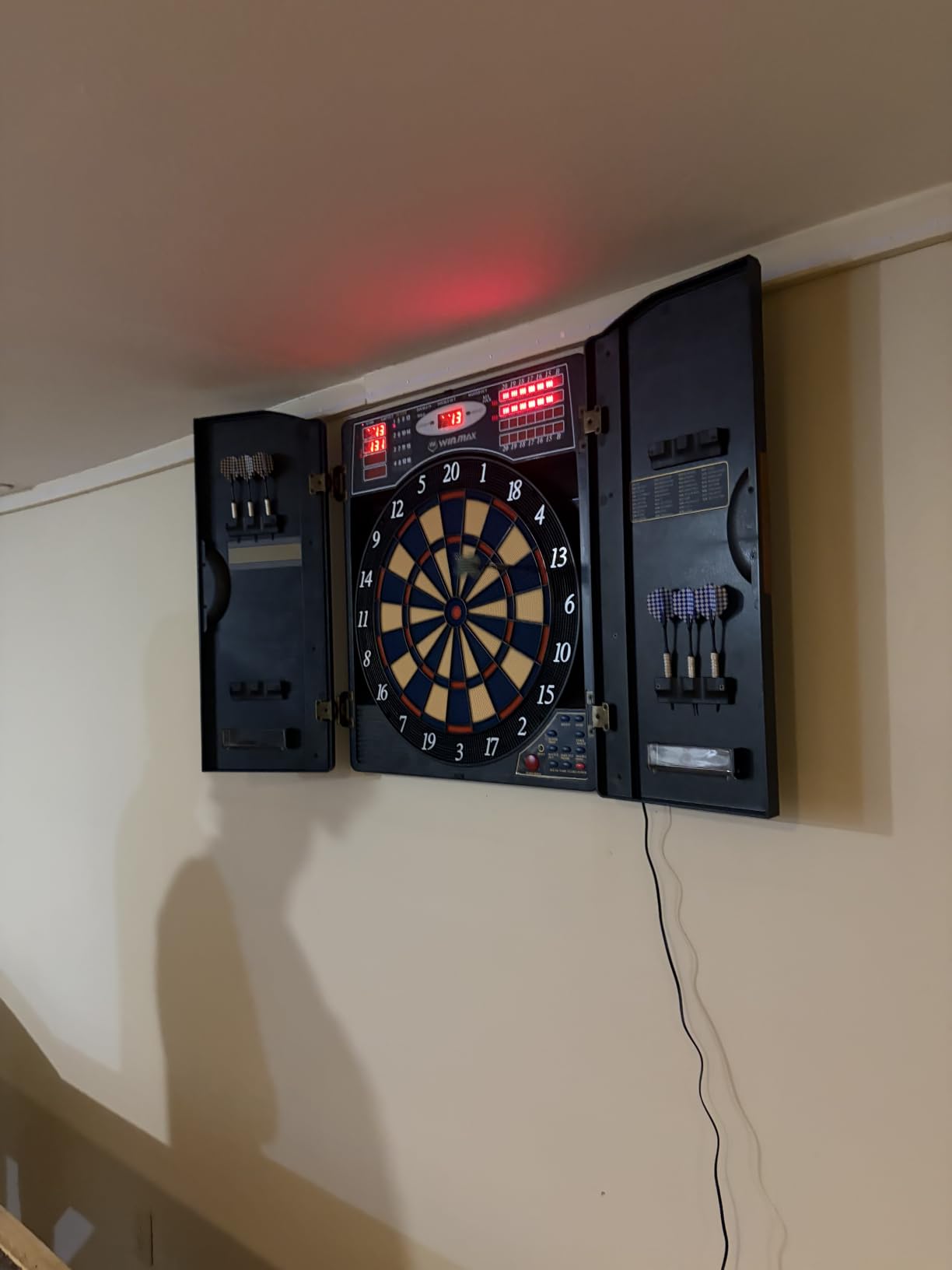 WIN.MAX Electronic Dart Board Cabinet Set for Adults, Black customer photo 1