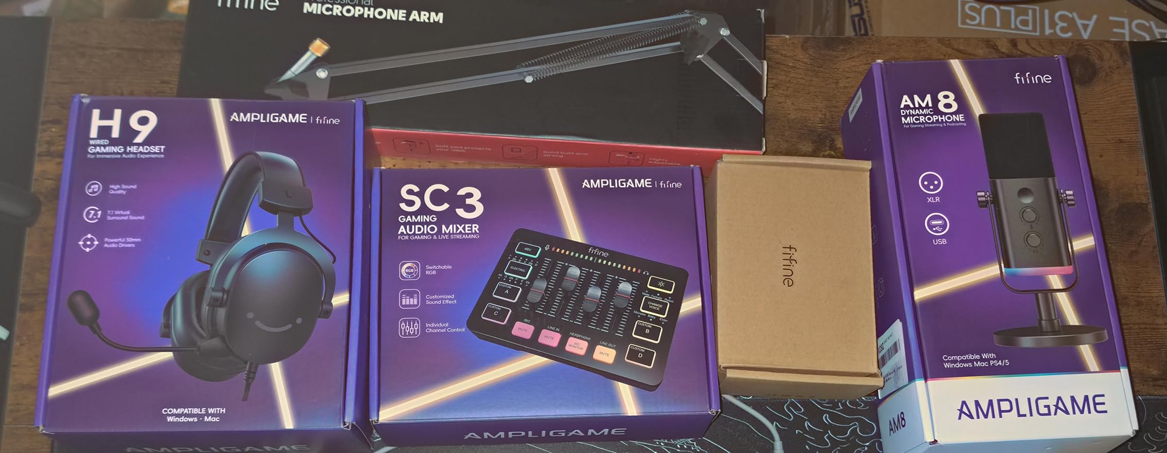 FIFINE Ampligame SC3 Gaming Audio Mixer with Indi-Fader and Volume Control customer photo 1