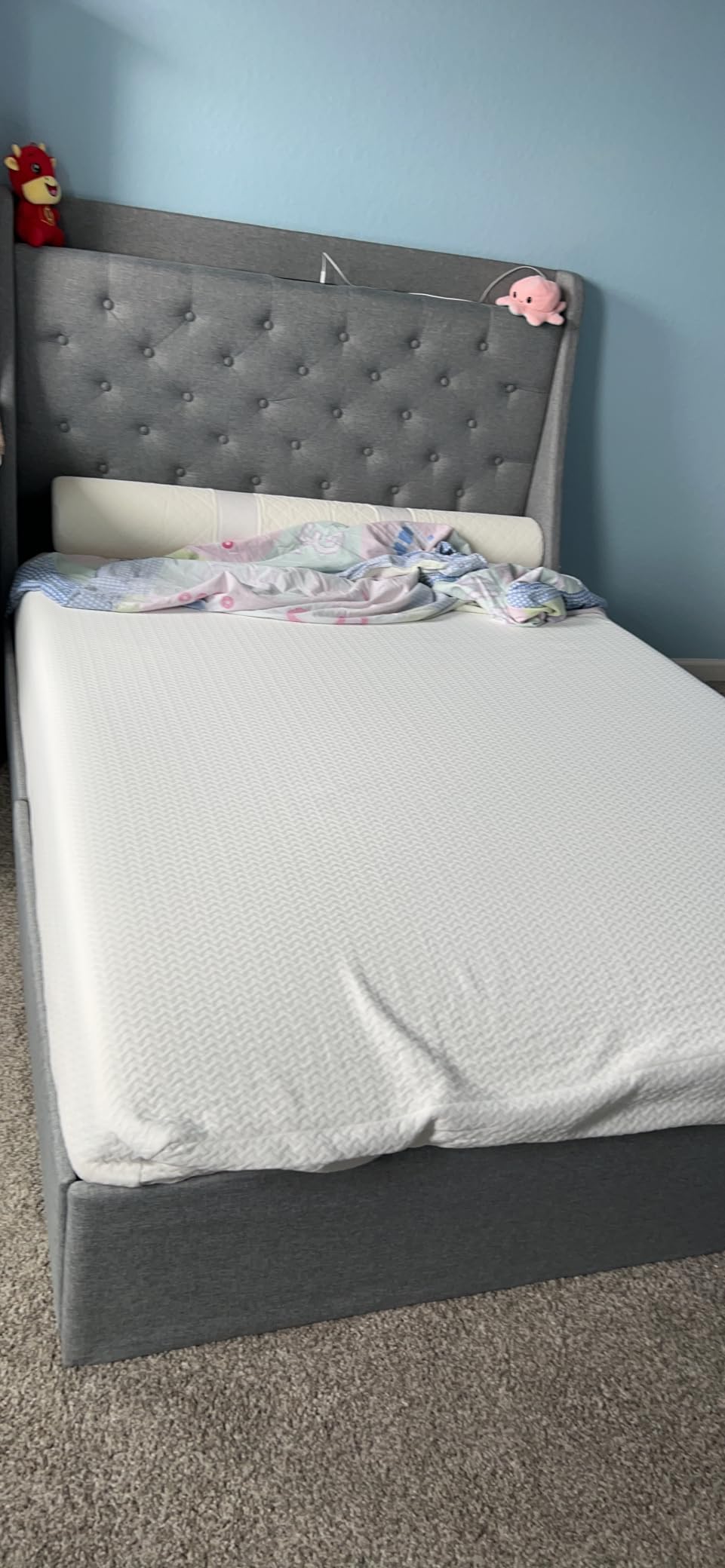 PayLessHere 10 Inch Bamboo Charcoal Gel Memory Foam Mattress CertiPUR-US Certified Removable Soft Cover Queen Mattresses for Bed Frame, Bunk Bed, Trundle, Daybed, White customer photo 1