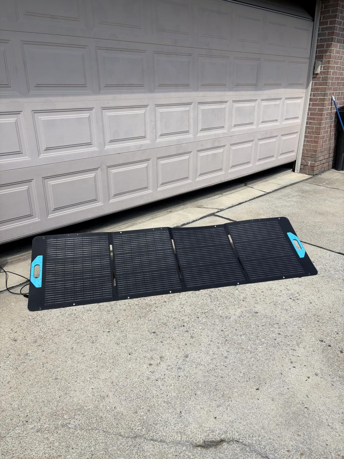 Anker SOLIX F3800 Portable Power Station, 3,840Wh customer photo 2
