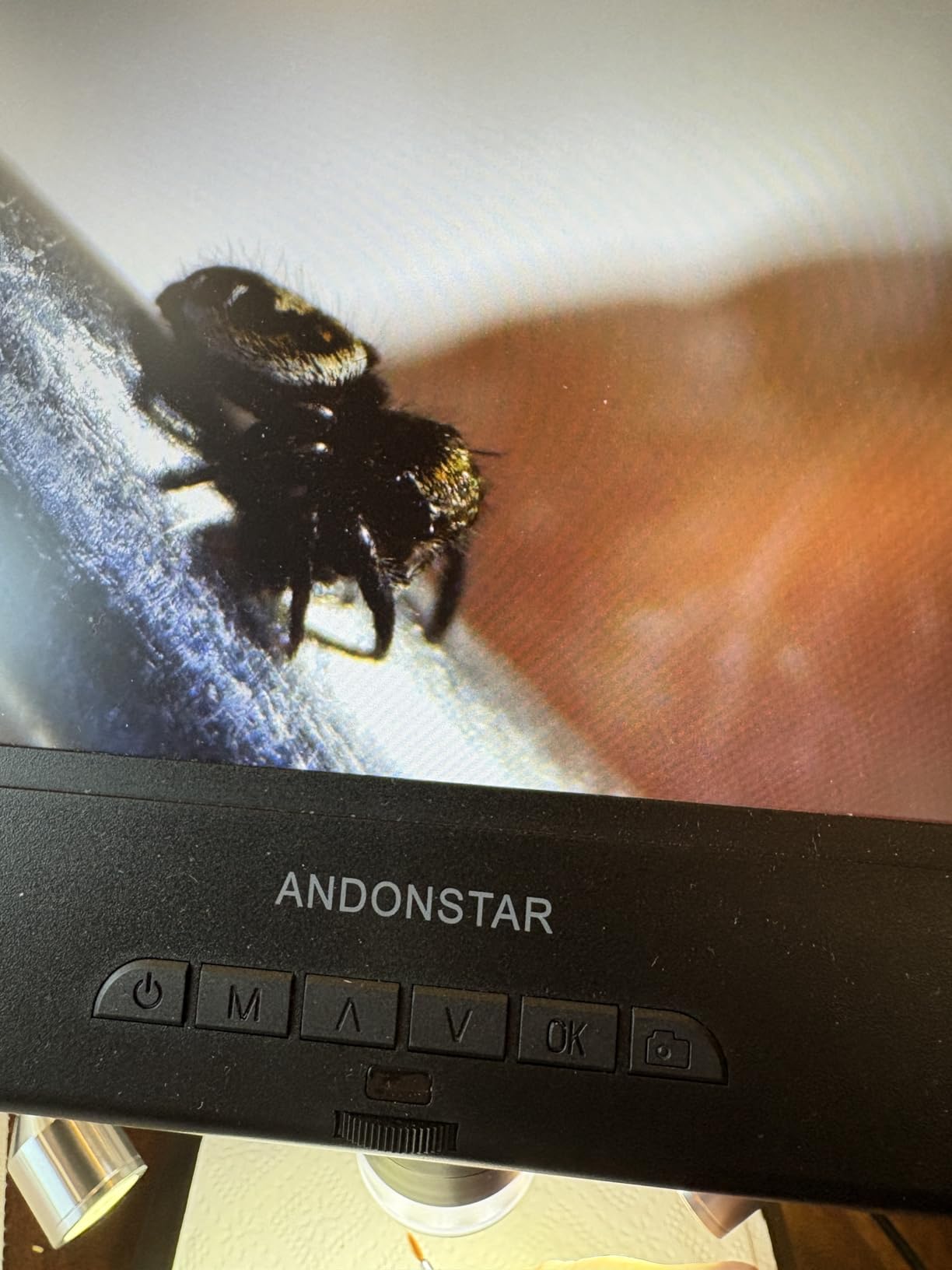 Andonstar AD210 10.1 Inch LCD Digital Microscope for Soldering, Coin customer photo 1