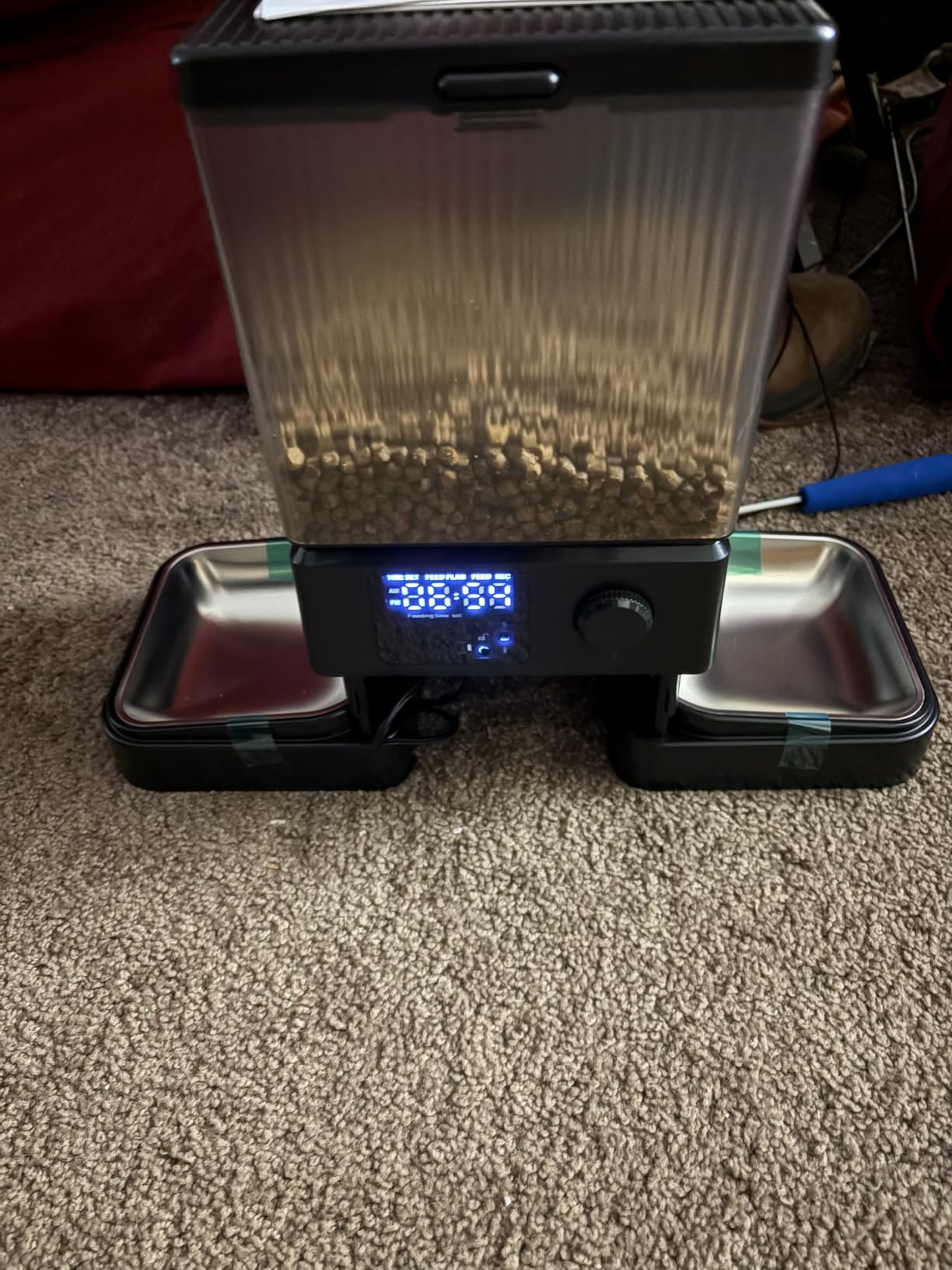 oneisall Automatic Cat Feeder for 2 Cats Pets, Timed Cat Food Dispenser | 20 Cups/5L, Prevent Fighting, Precise Portion, Balanced Dispense, Non-Slip & Stable, Voice Recorder, Stainless Steel Bowls customer photo 1