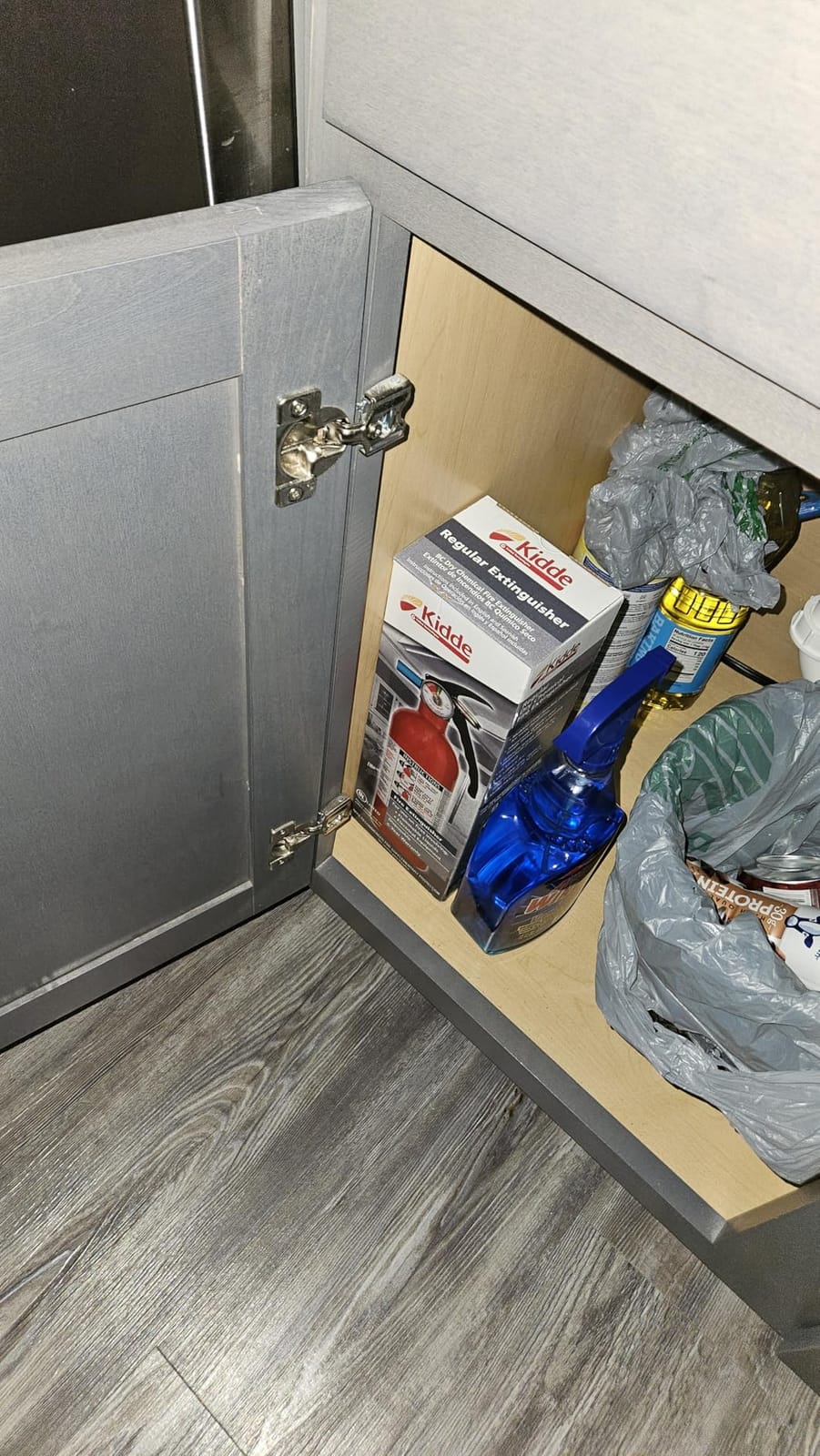 Kidde Basic 5 Fire Extinguisher for Home, 5-B:C, FA5G customer photo 2