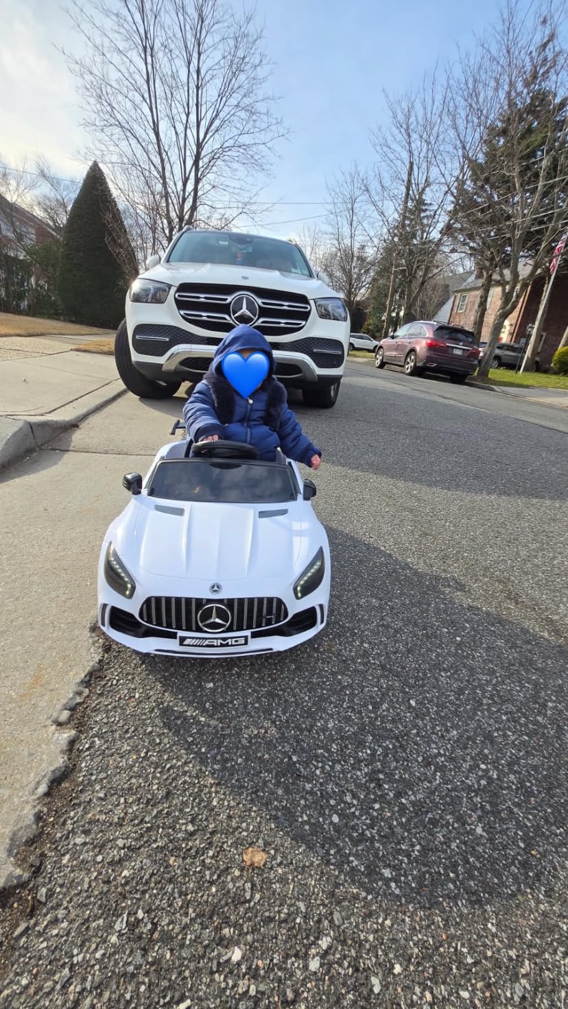 Winado 12V Licensed Mercedes Benz AMG GTR Kids Ride on Electric Car, Black customer photo 1