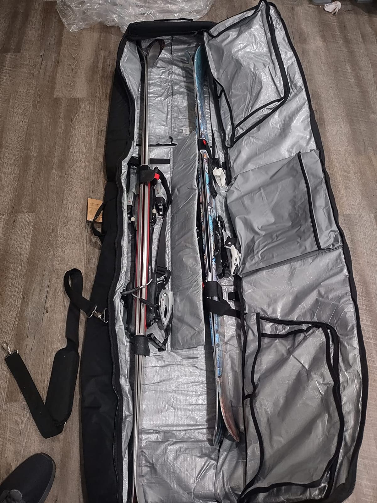 WOLT Rolling Ski Bag,Padded Snowboard Bag with Wheels for Air Travel, Fit to Double Pairs of Skis up to 175 or 190 cm customer photo 2