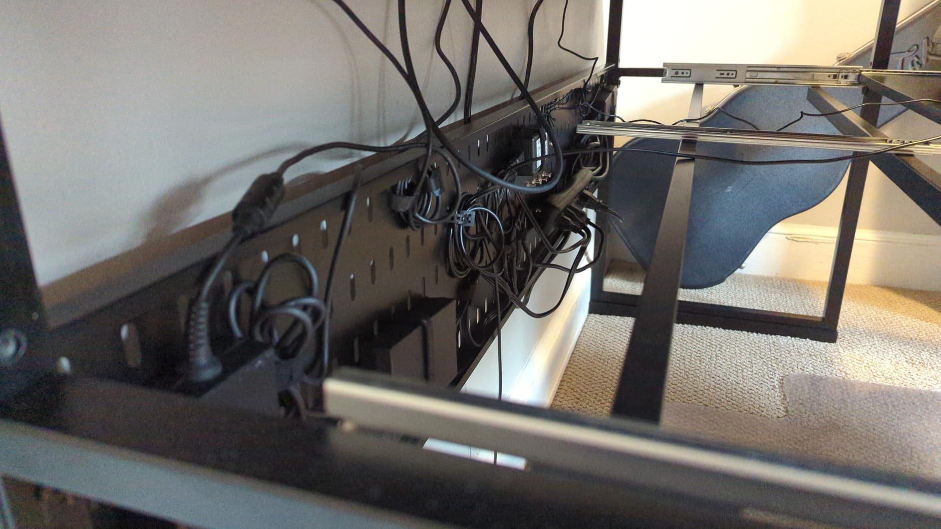 Music Studio Desk with Keyboard Tray and Height Adjustment Bracket, for Full 88 Keys (Music Producer Desk) (Black, 88 Keys) customer photo 2