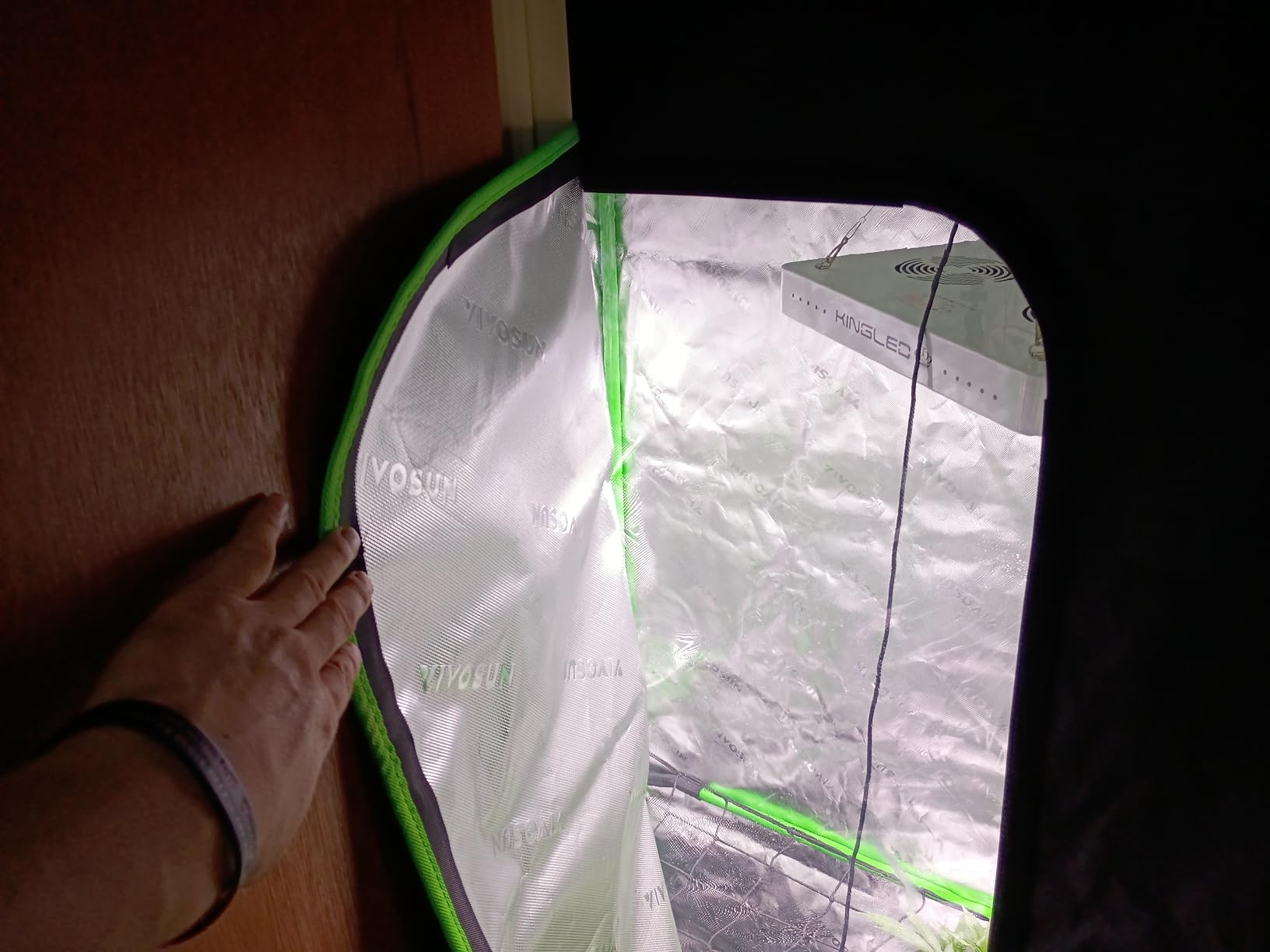 VIVOSUN P448 4x4 PRO Grow Tent with High CFM Kit, 48