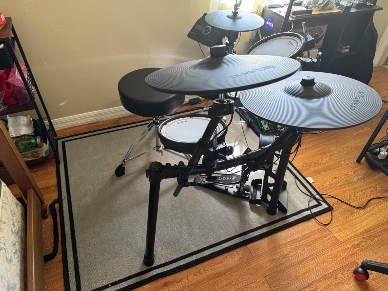 Drum Rug Mat with Non-Slip Grip Bottom, 4x6ft Drum Carpet Noise Reduction, Drum Floor Mat for Electric Drum and Jazz Drum Set Splash Stands, Gift for Drummer, Music Drum Accessories, 48x72in, Black customer photo 2