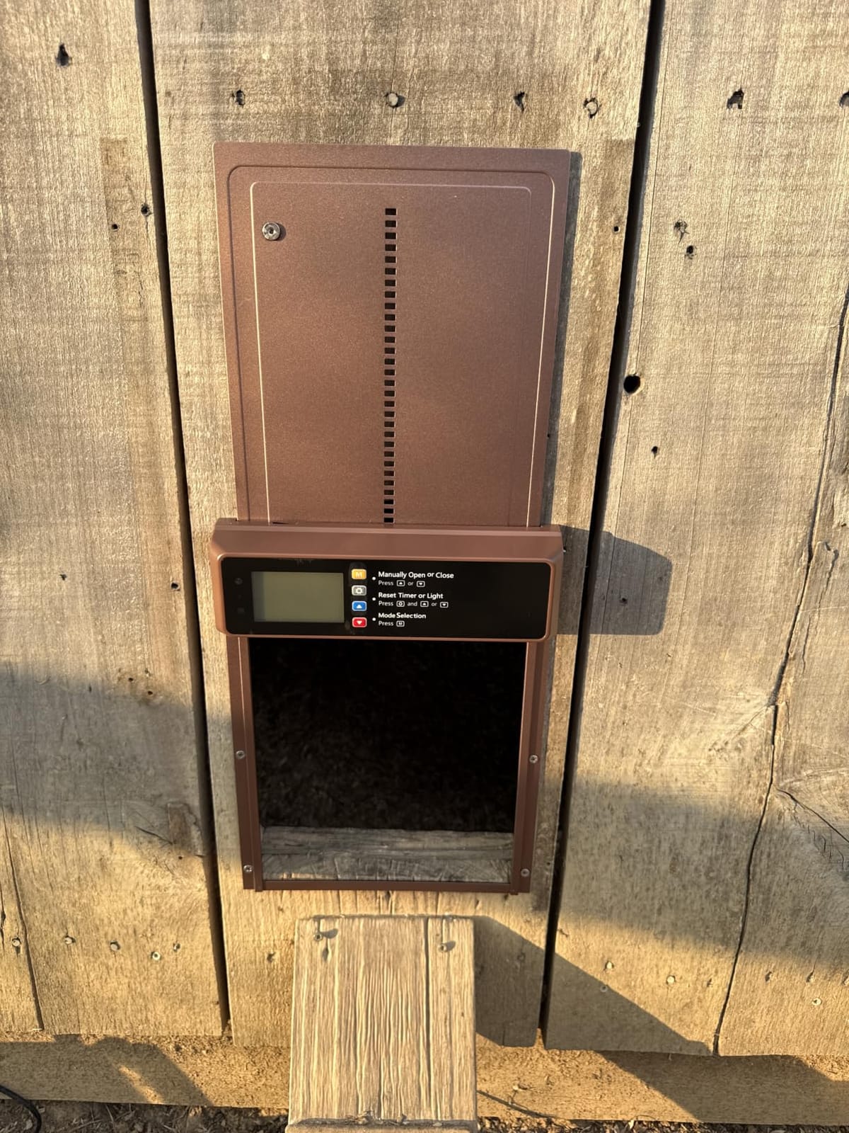 Automatic Chicken Coop Door Solar Powered with Timer & Light Sensor | Automatic Chicken Door with LCD Display, Chicken Door with Rang 20M Remote Control, Anti-Pinch Function & Made of Al-Alloy customer photo 1
