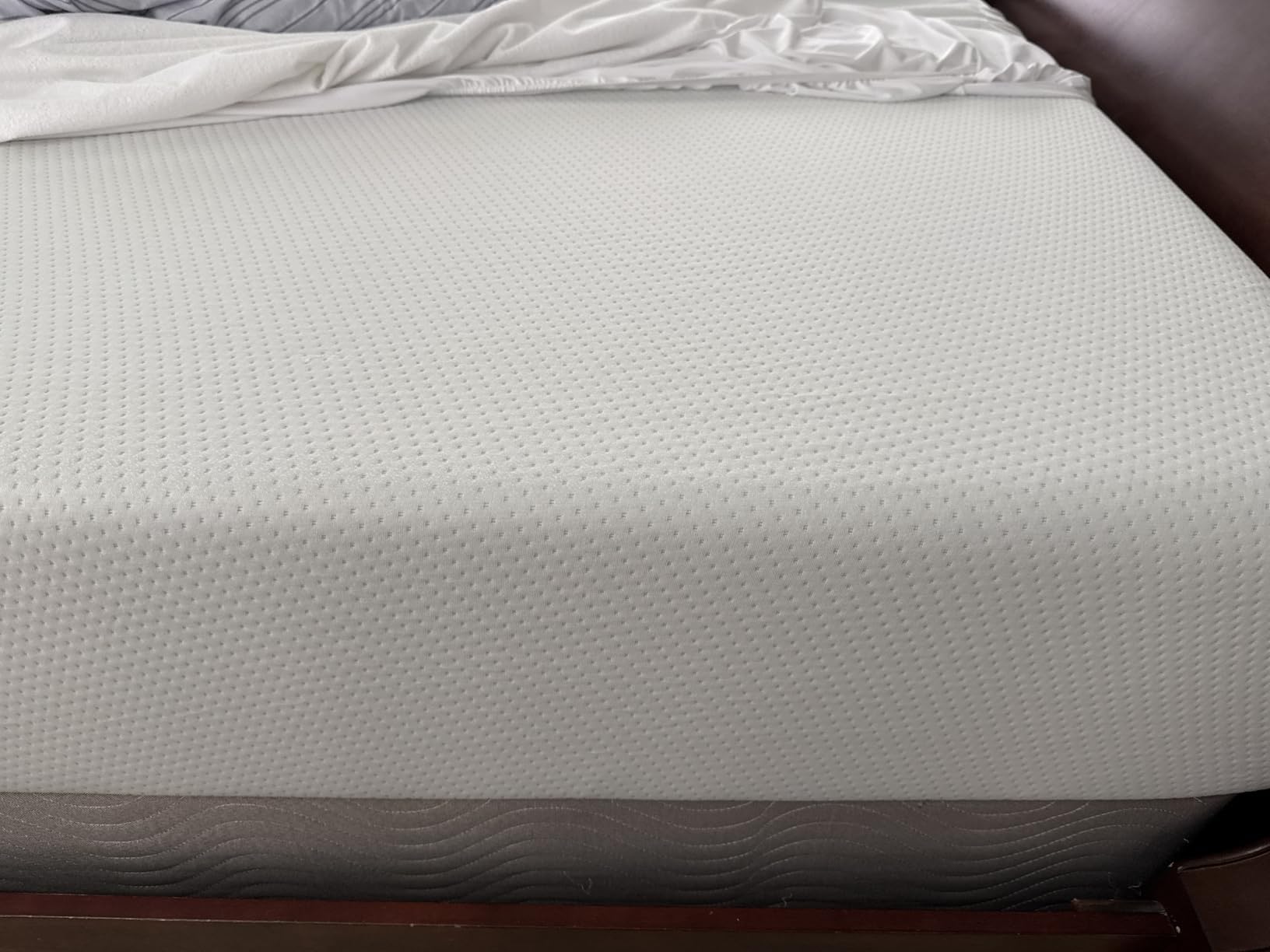 Zinus 10 Inch Queen Green Tea Memory Foam Mattress, Medium Firm Feel customer photo 1