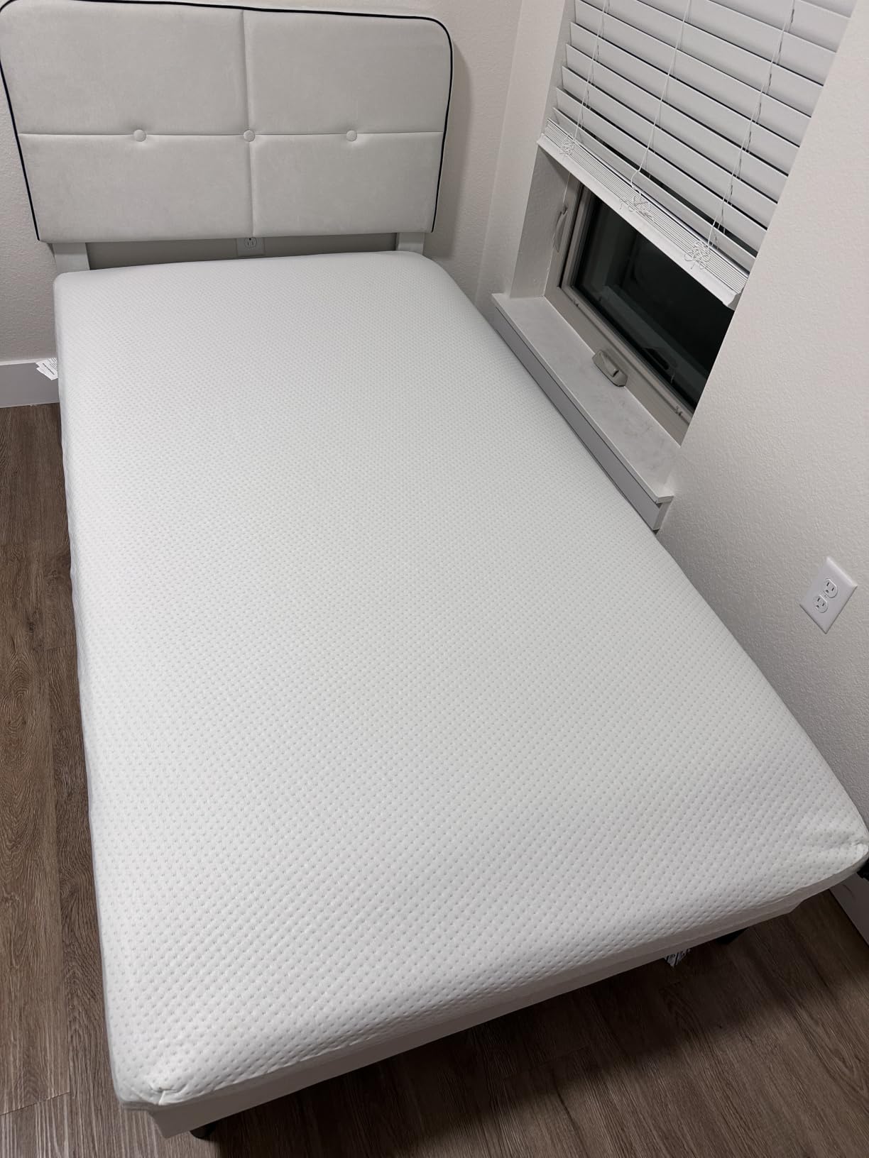 Zinus 8 Inch Twin Green Tea Memory Foam Mattress, Medium Firm Feel | Pressure-Relieving Comfort & Full-Body Support, Naturally Fresh, CertiPUR-US & OEKO-TEX Certified Safe Materials customer photo 1