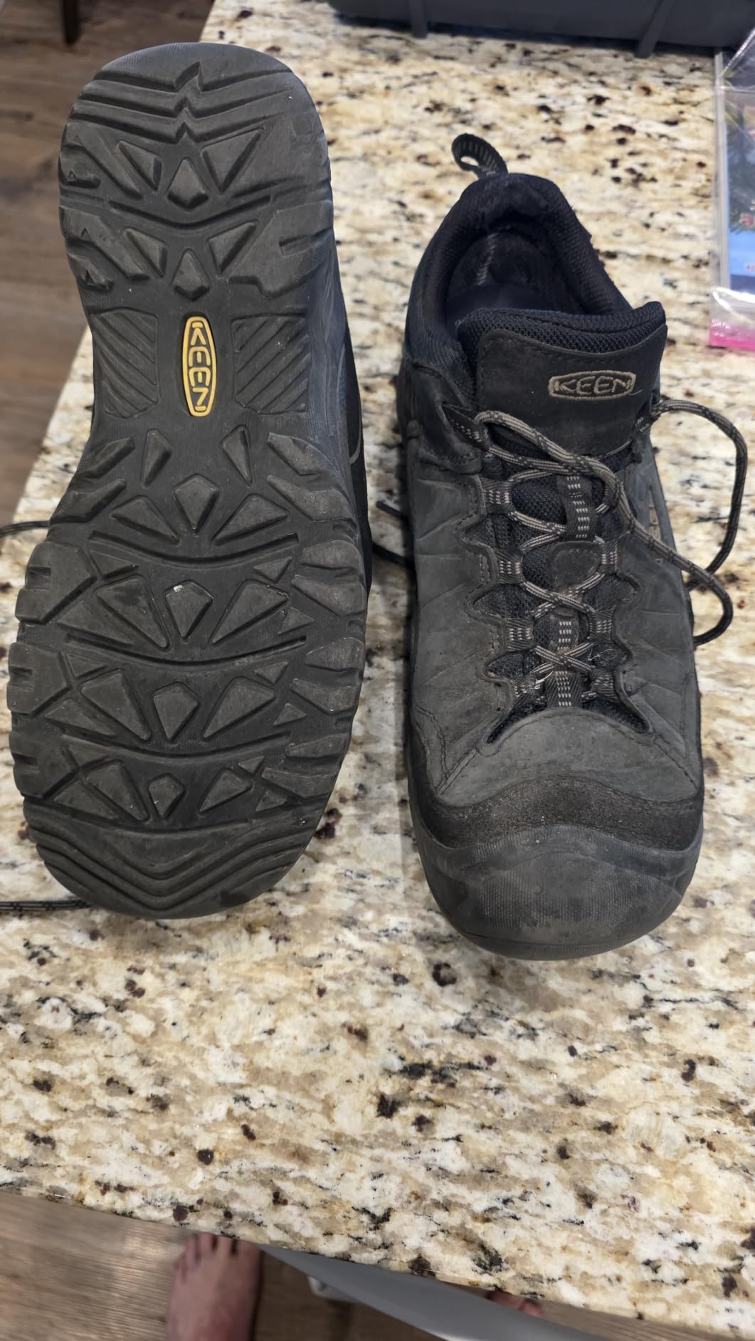 KEEN Men's Targhee 4 Low Height Durable Comfortable Waterproof Hiking Shoes customer photo 1